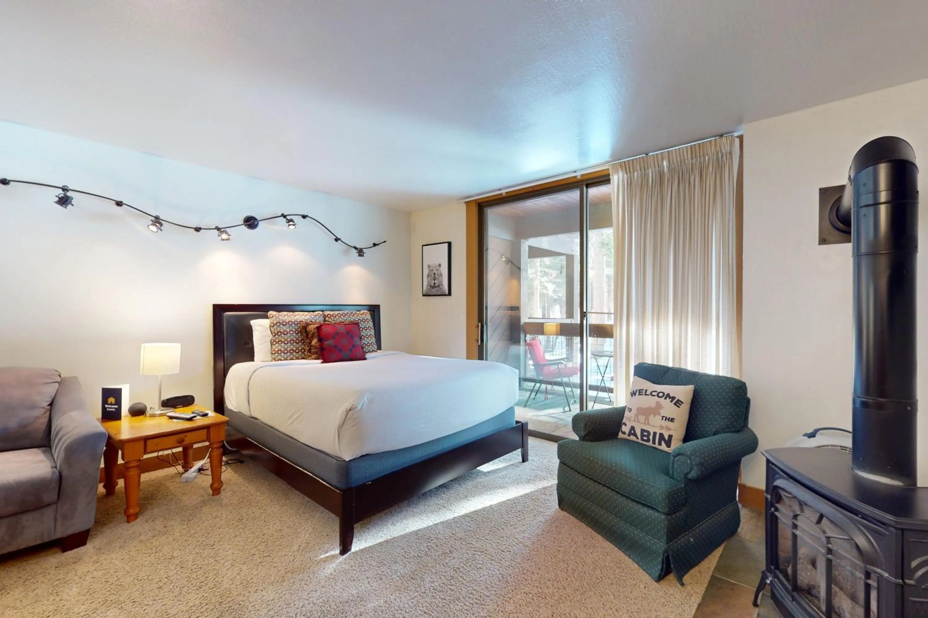 Bed in Aspen Grove Hideaway