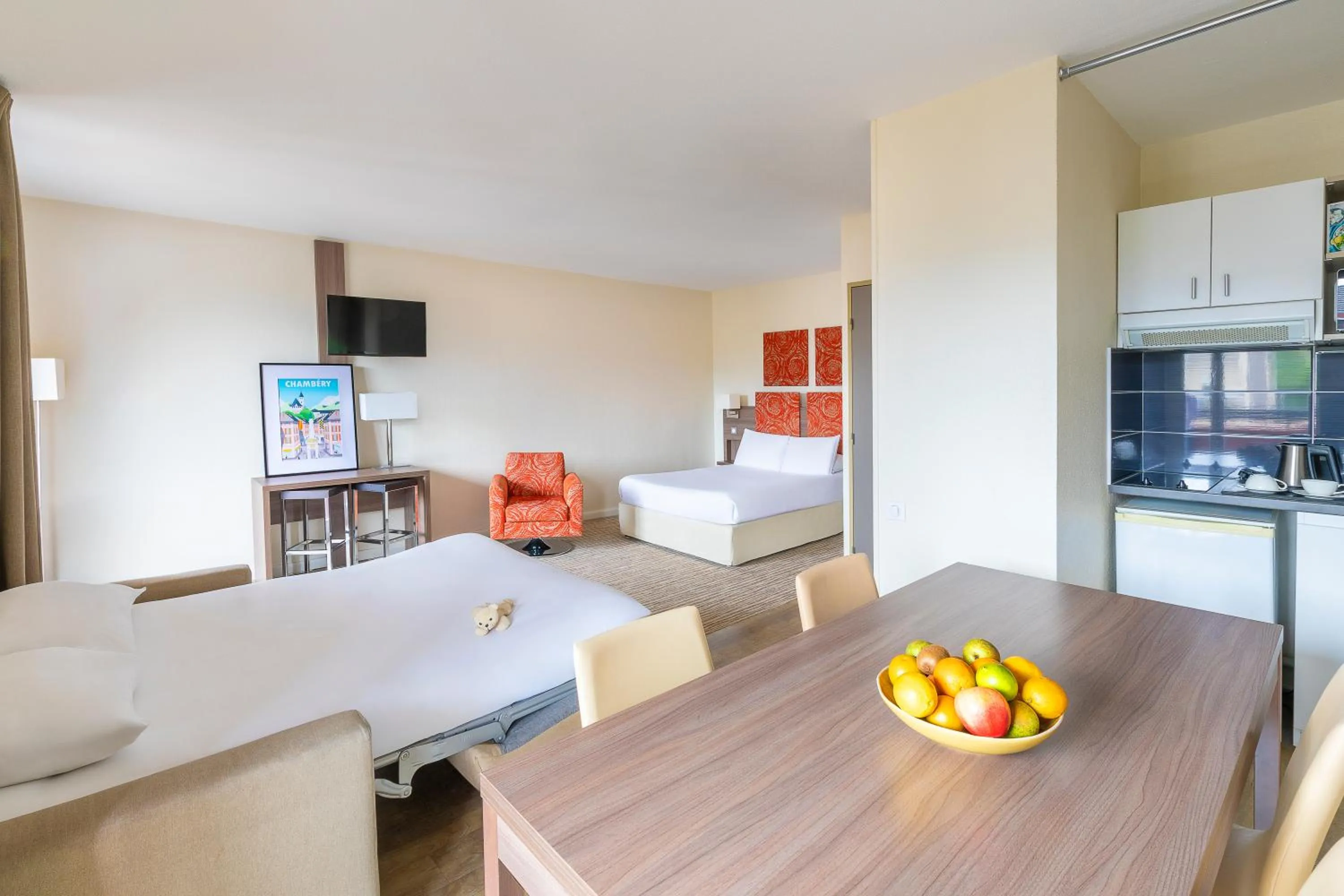 Photo of the whole room in Kyriad Chambéry Centre - Hôtel et Résidence