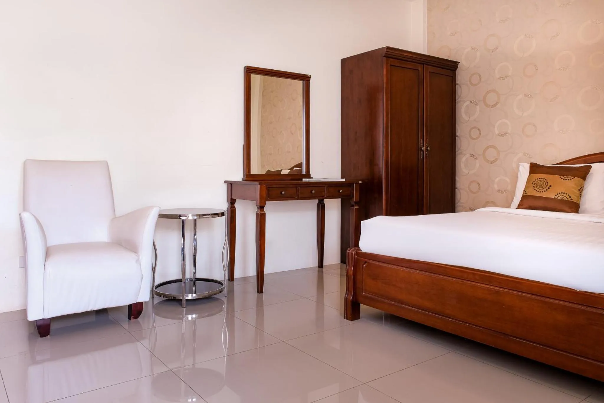 Bed in Alisa Krabi Hotel-SHA Plus