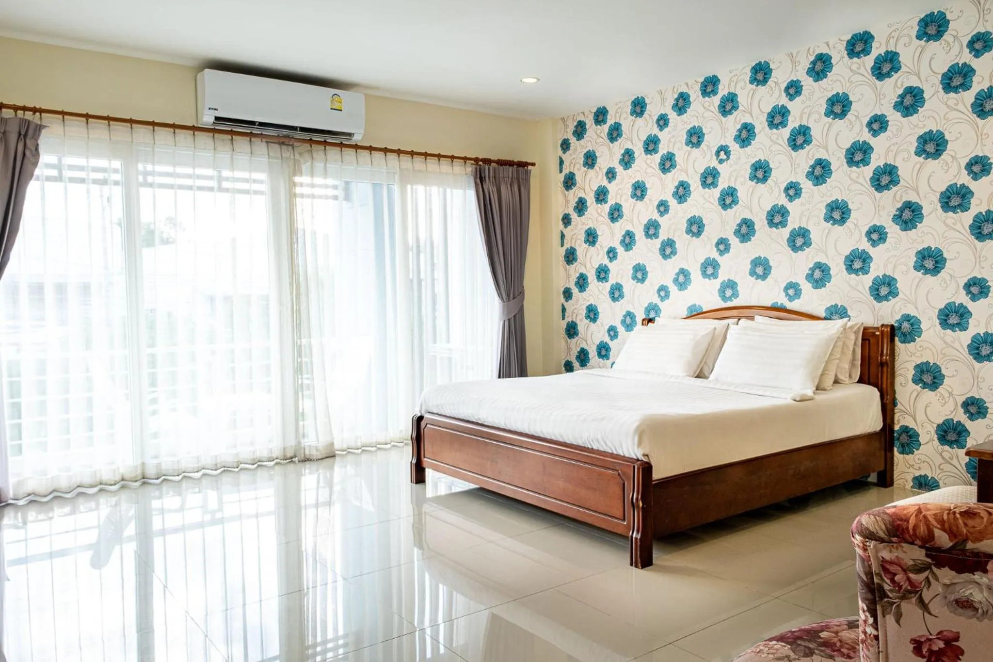 Bed in Alisa Krabi Hotel-SHA Plus