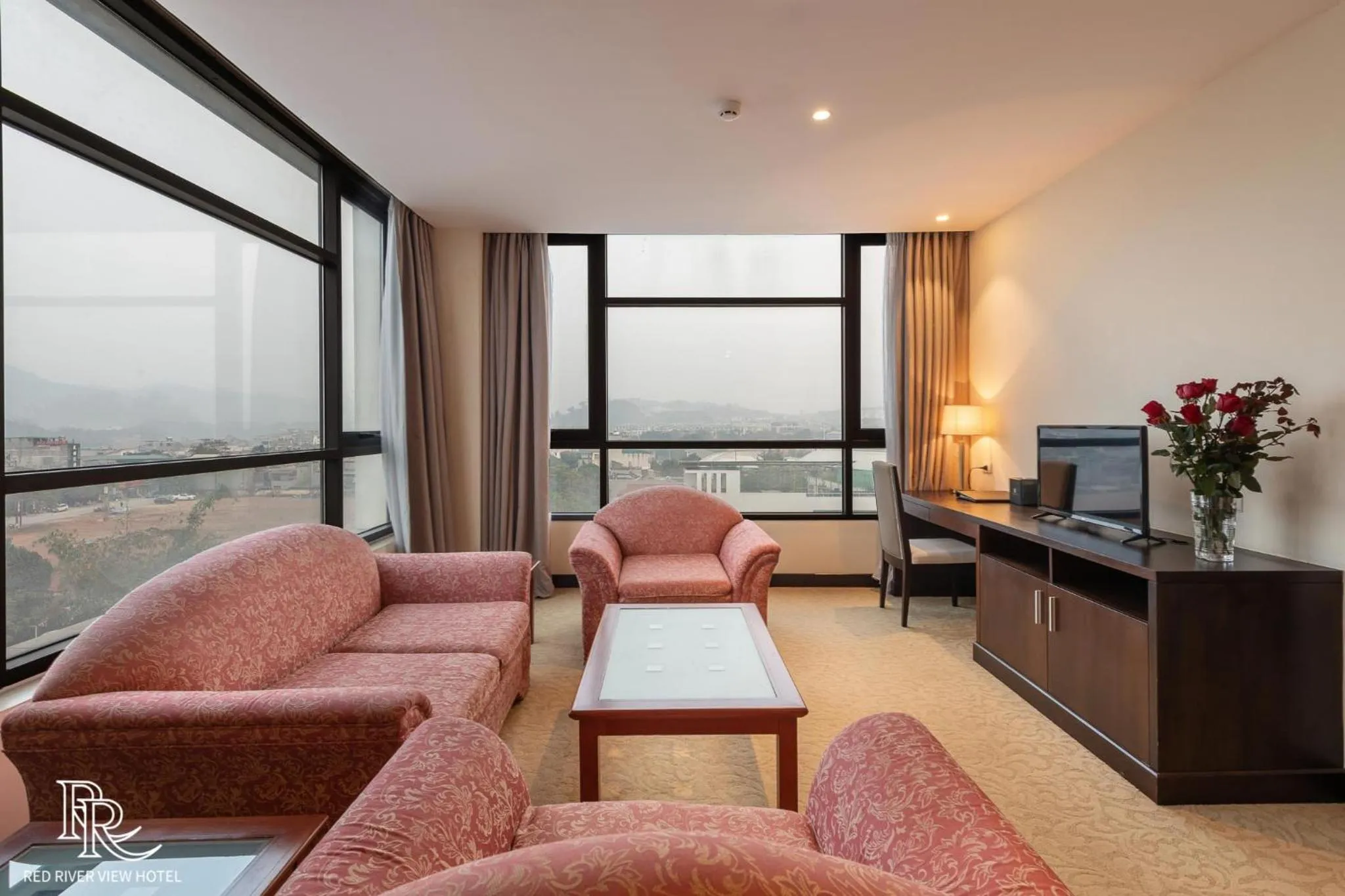 Living room in Red River View Hotel