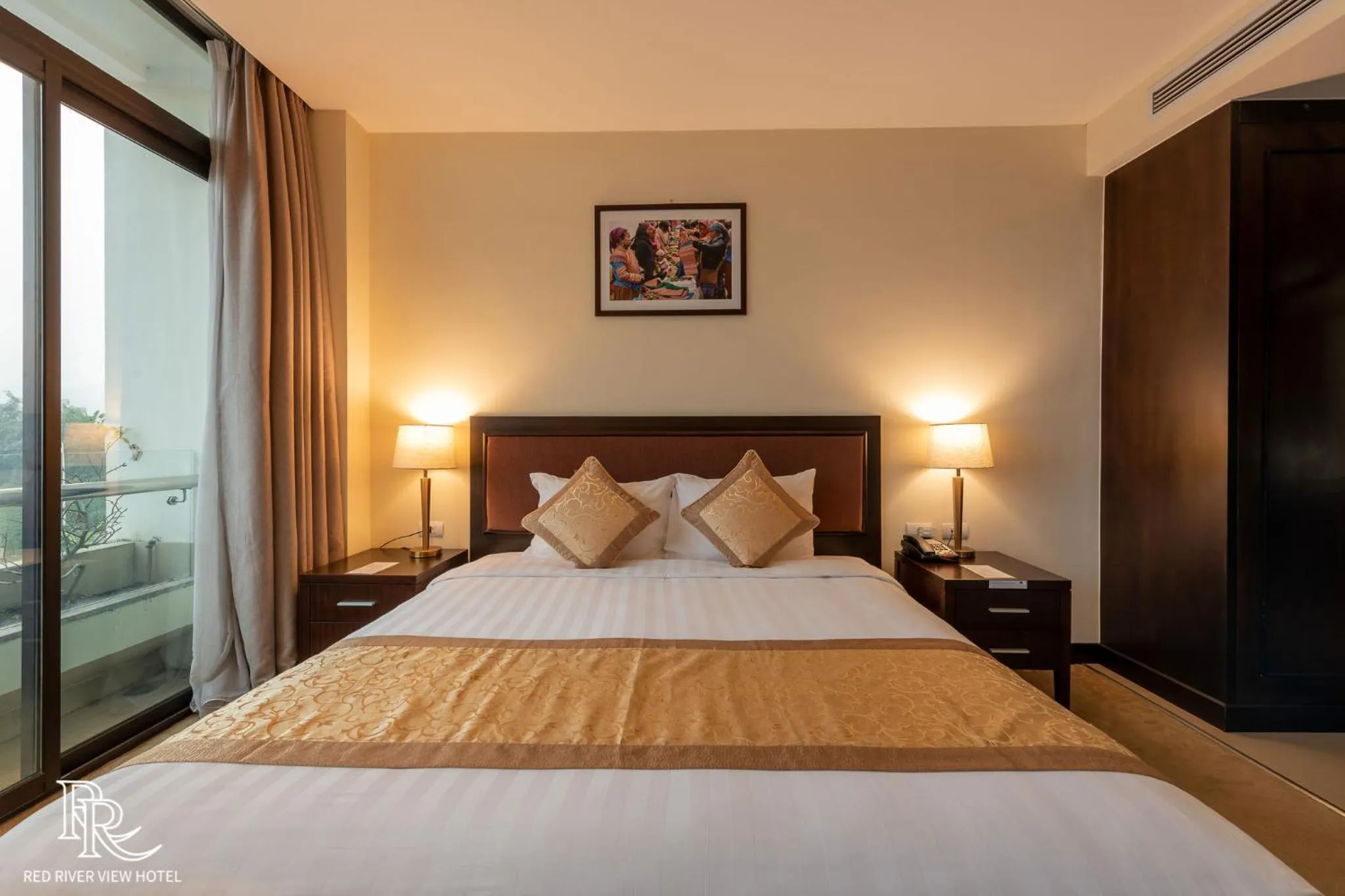 Bedroom, Bed in Red River View Hotel