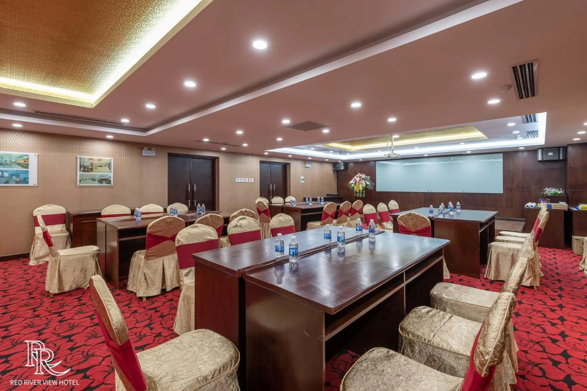Meeting/conference room in Red River View Hotel