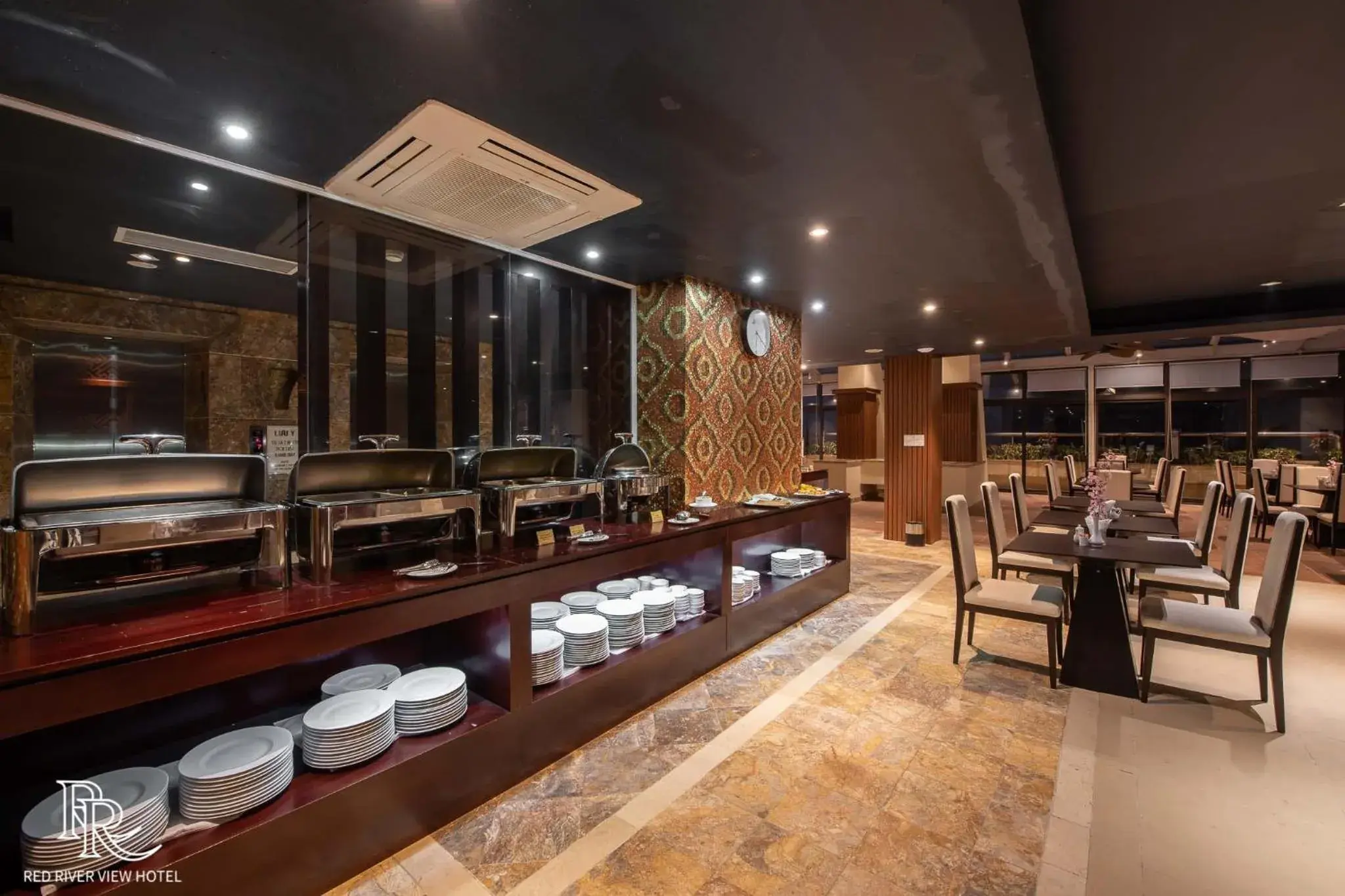 Restaurant/places to eat in Red River View Hotel Restaurant/places to eat in Red River View Hotel