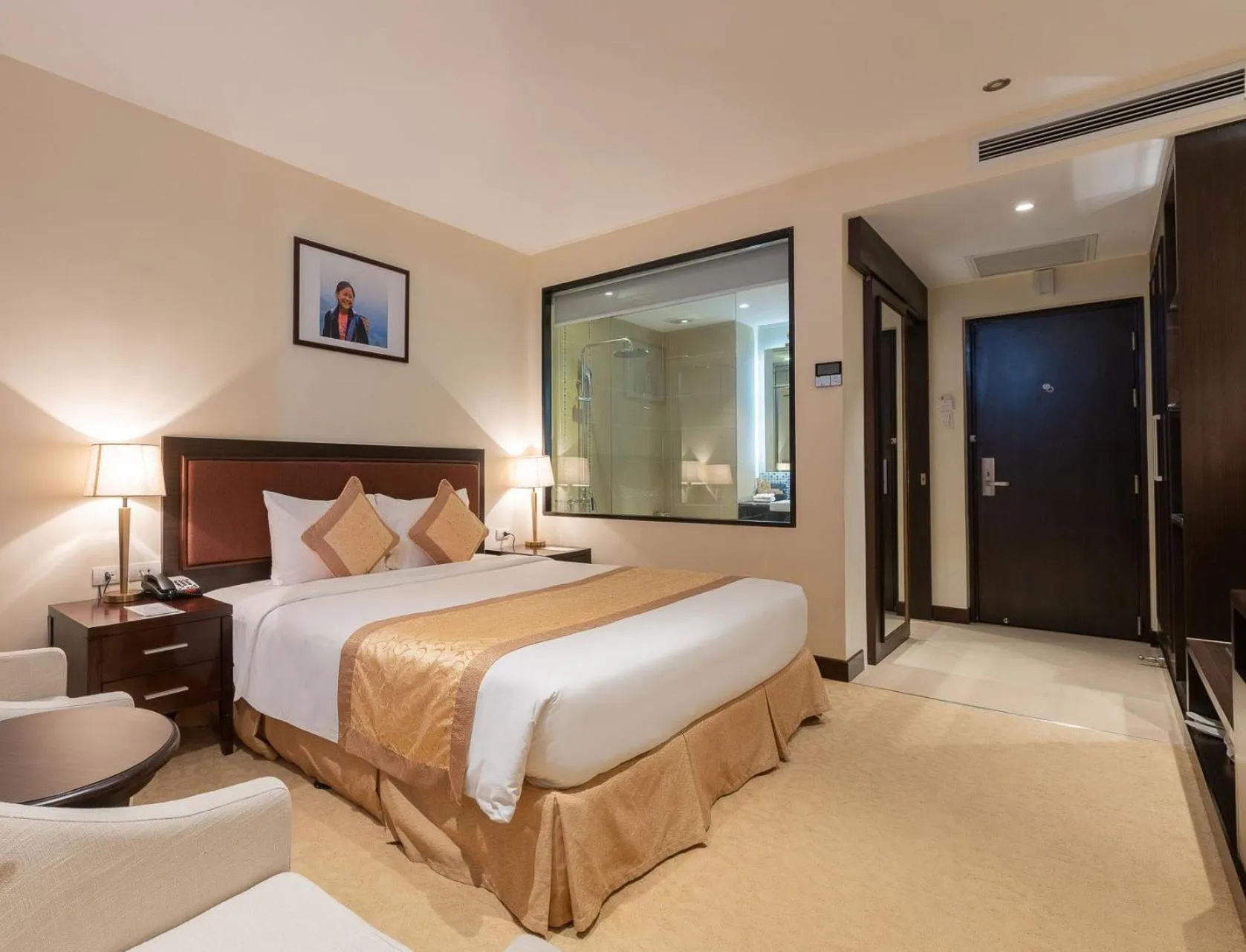 Bedroom, Bed in Red River View Hotel