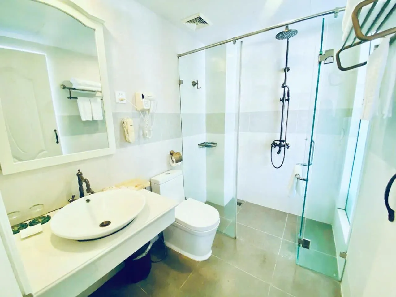 Bathroom in Isena Nha Trang Hotel