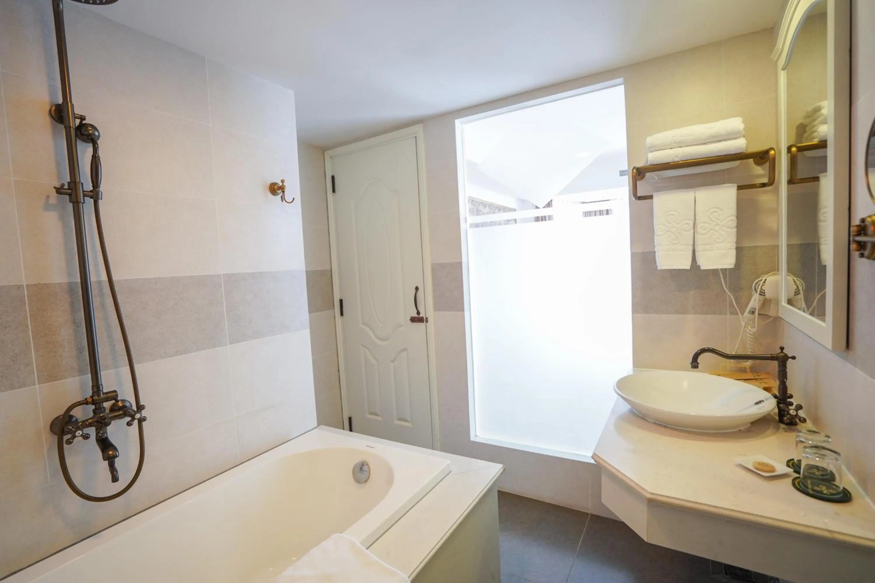 Bathroom in Isena Nha Trang Hotel