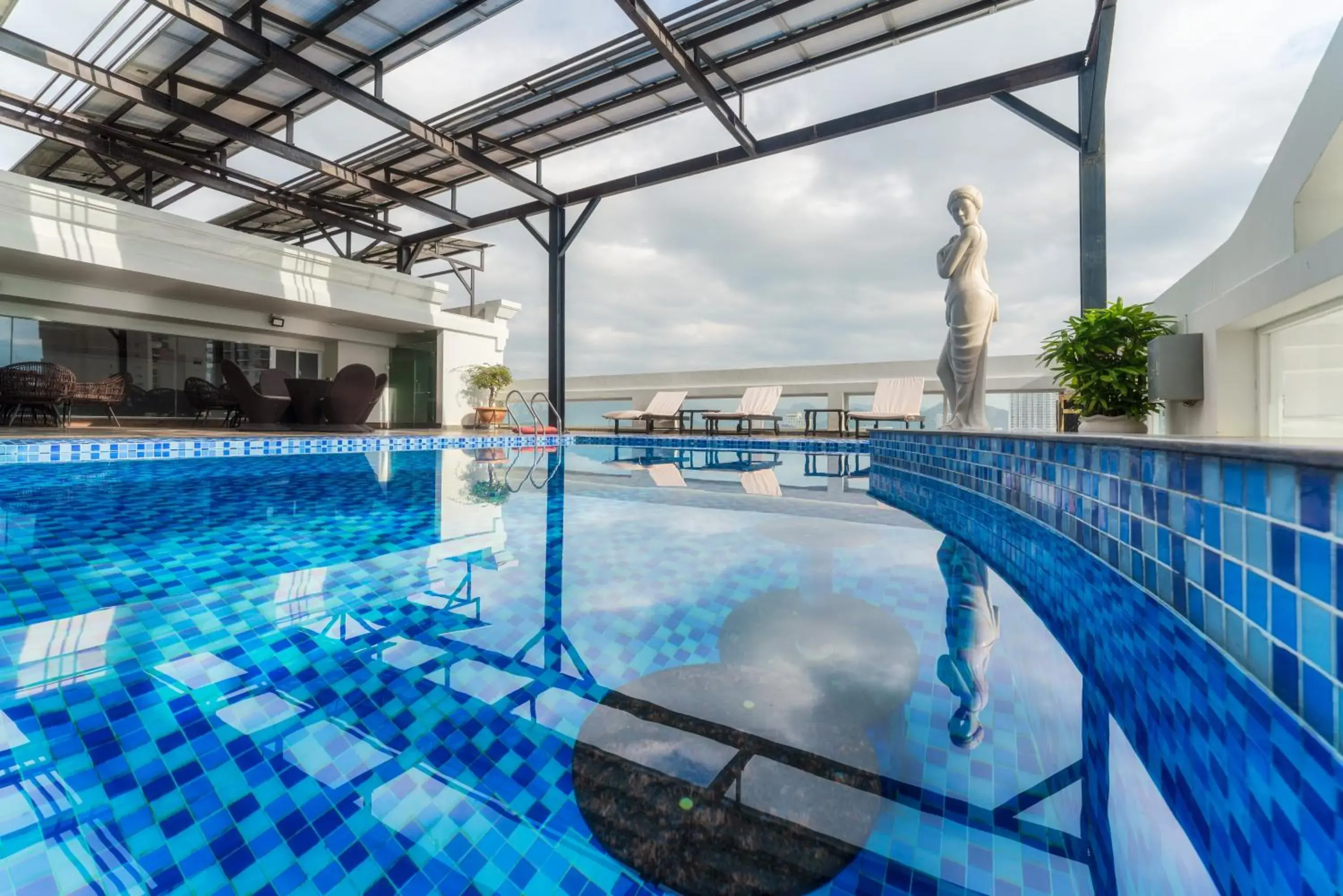 Pool view in Nha Trang Prince Hotel Pool view in Nha Trang Prince Hotel