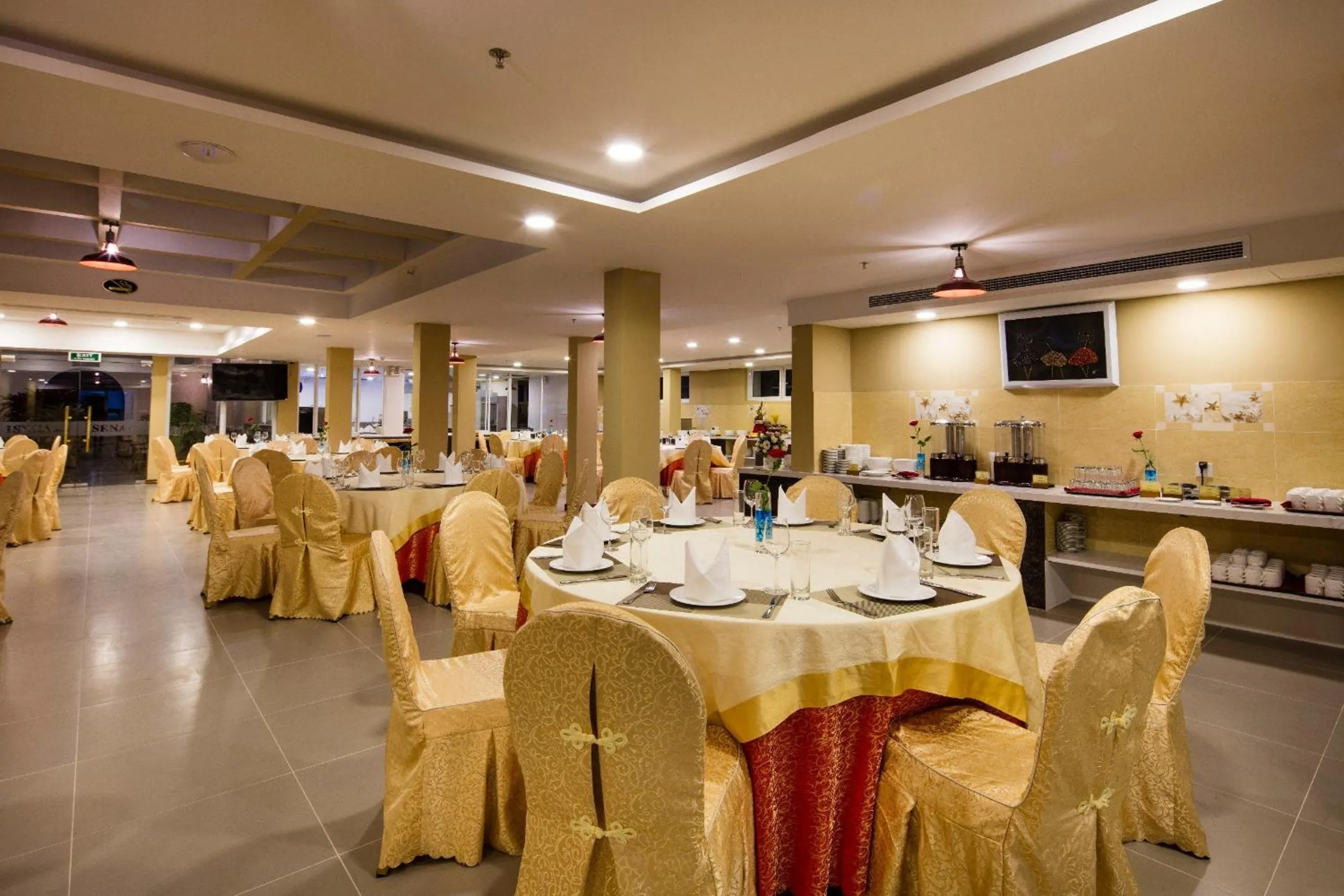 Restaurant/places to eat in Isena Nha Trang Hotel