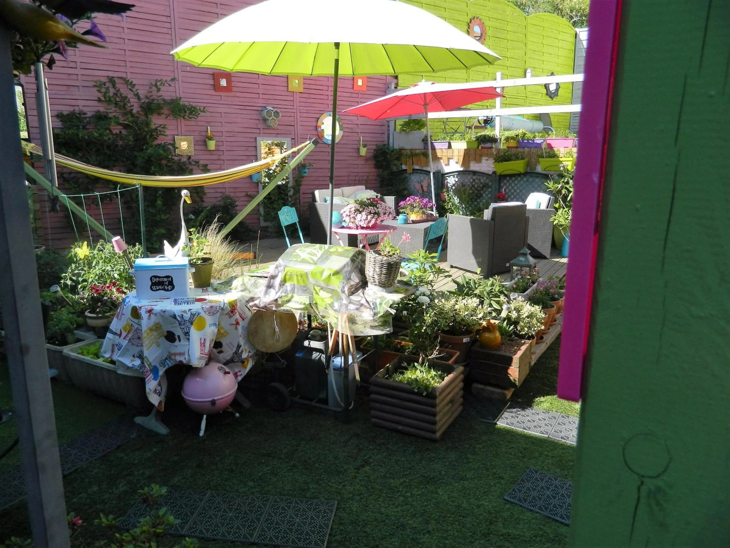 Patio in Chambres d'hôtes La Fougereuse