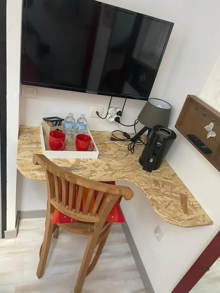 Double Room with Pool View in Chambres d'hôtes La Fougereuse Double Room with Pool View in Chambres d'hôtes La Fougereuse