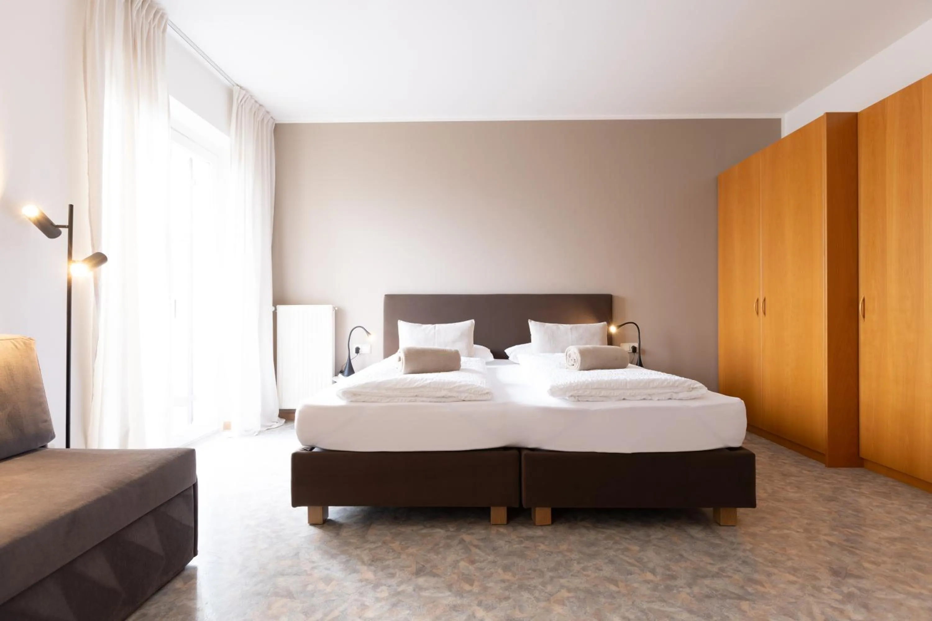 Photo of the whole room, Bed in Residence Margreth