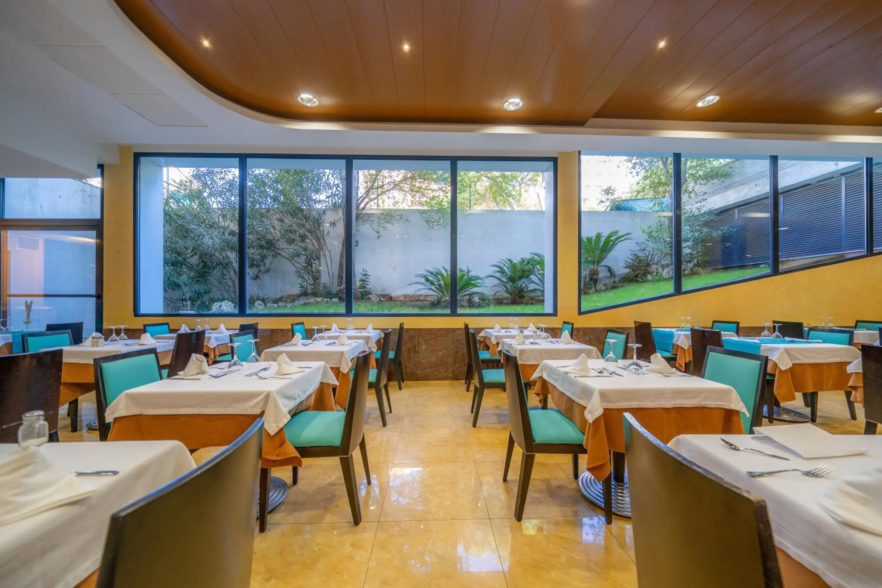 Restaurant/places to eat in Hotel Blaucel Restaurant/places to eat in Hotel Blaucel