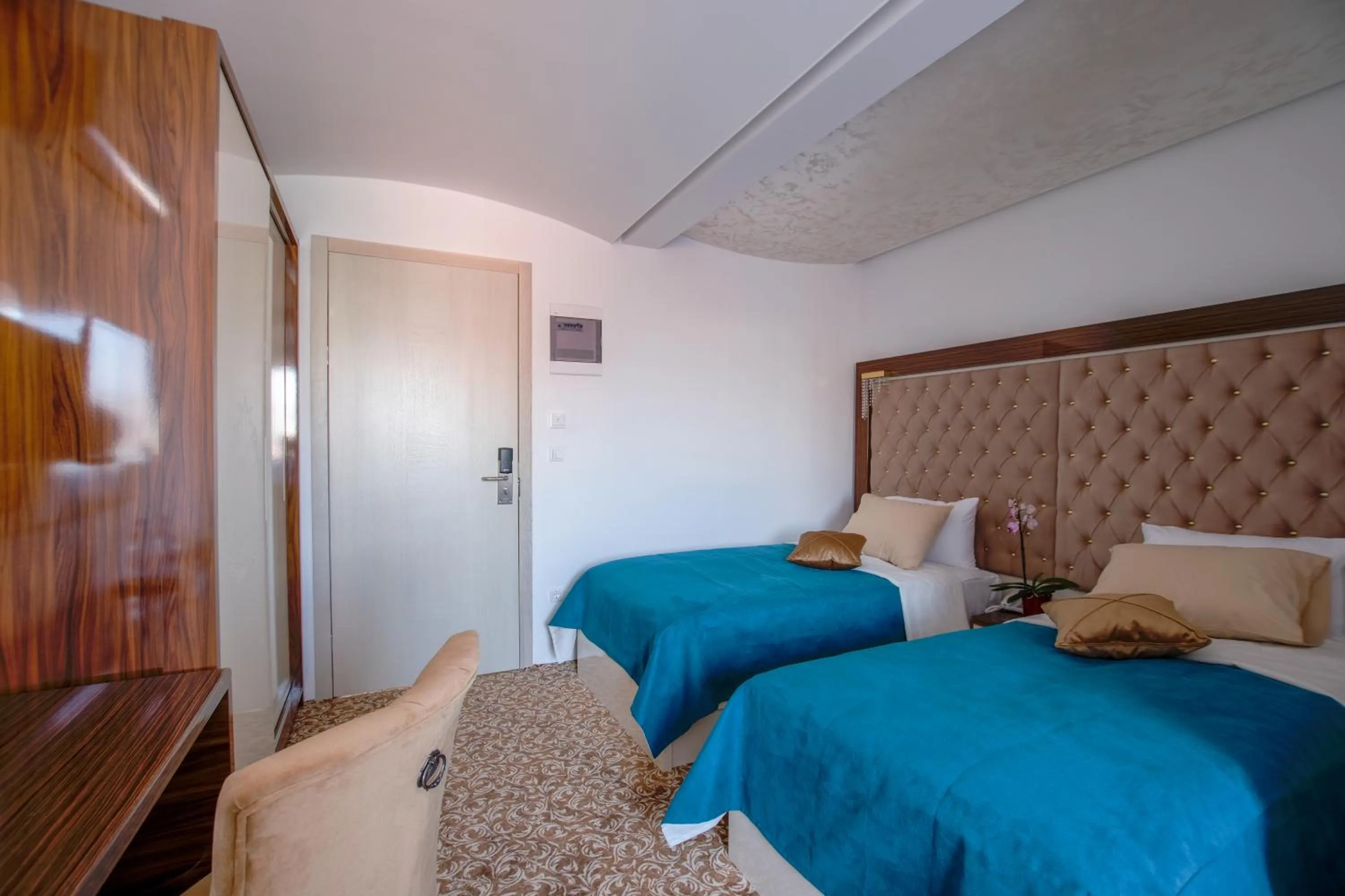 TV and multimedia, Bed in New Hotel