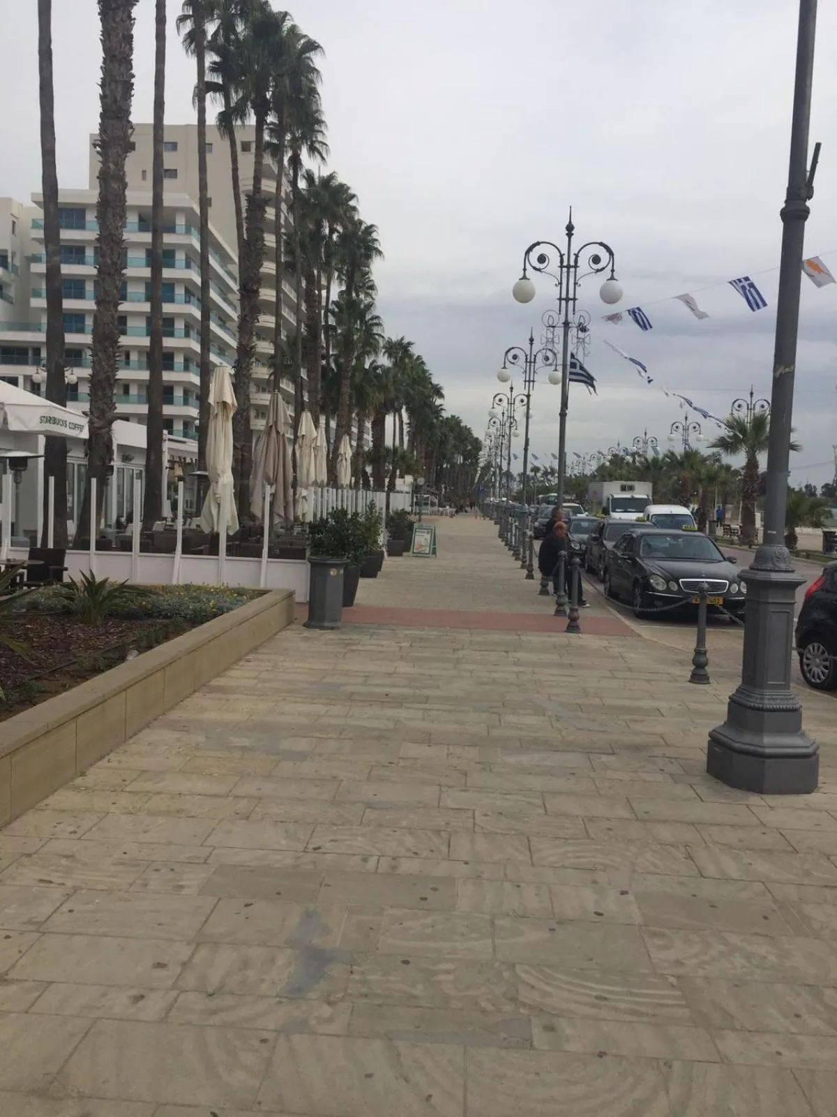 Restaurant/places to eat in Nautilus Tourist Apartments