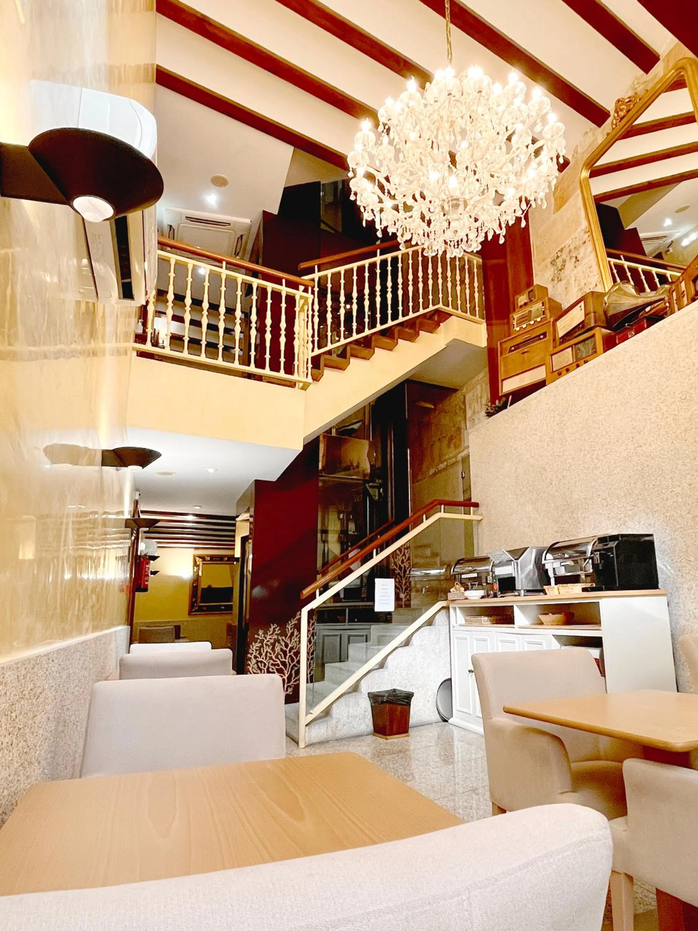 Dining area in Hotel Microtel Placentinos