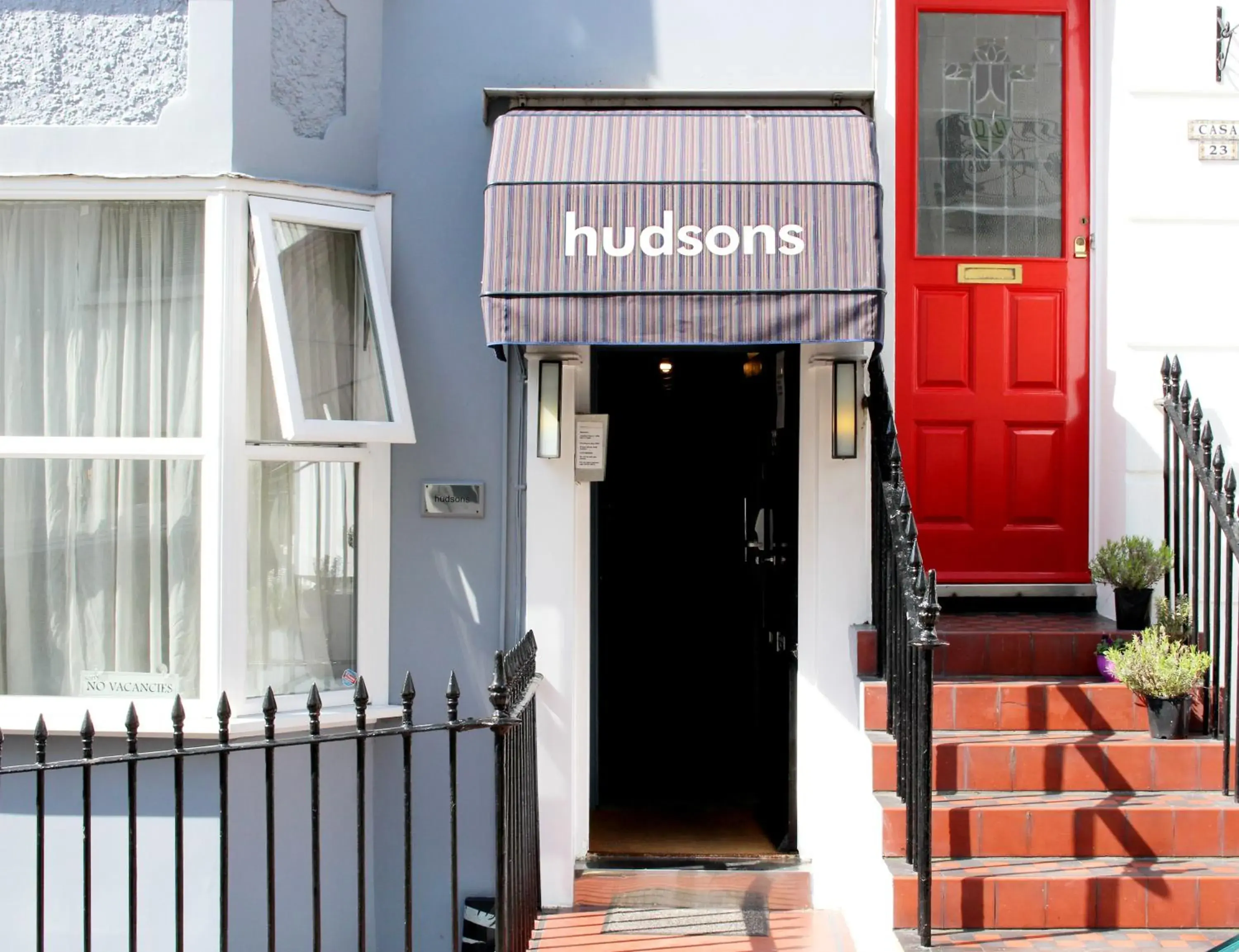 Facade/entrance in Hudsons Facade/entrance in Hudsons