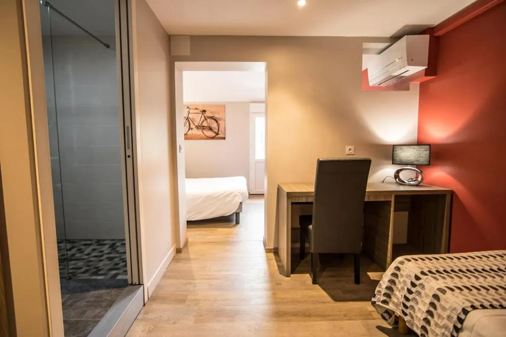 Bed in Brit Hotel Confort Foix