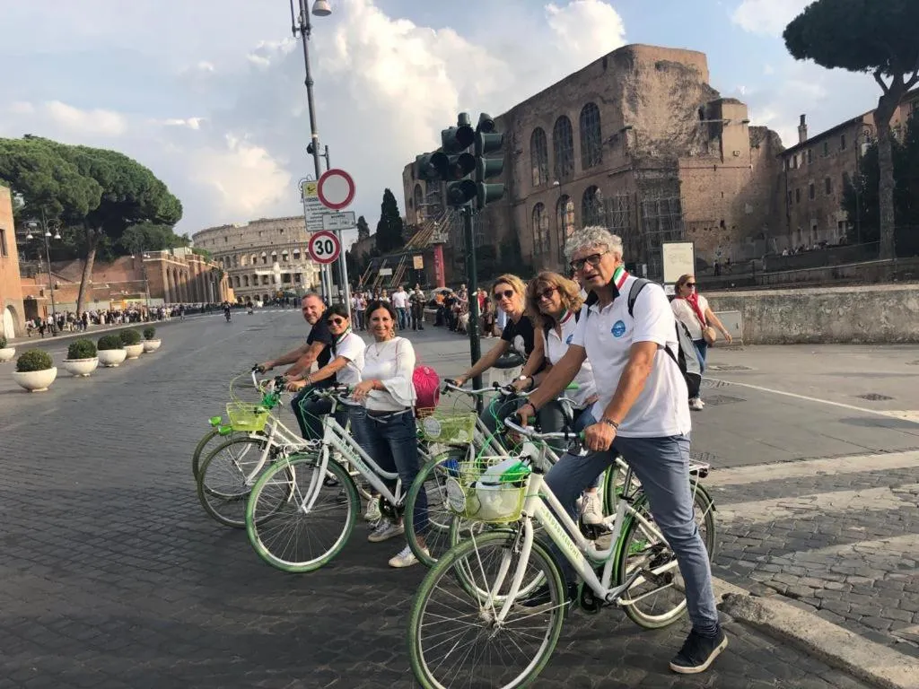 Cycling in Bed&BikeRome ROOMS