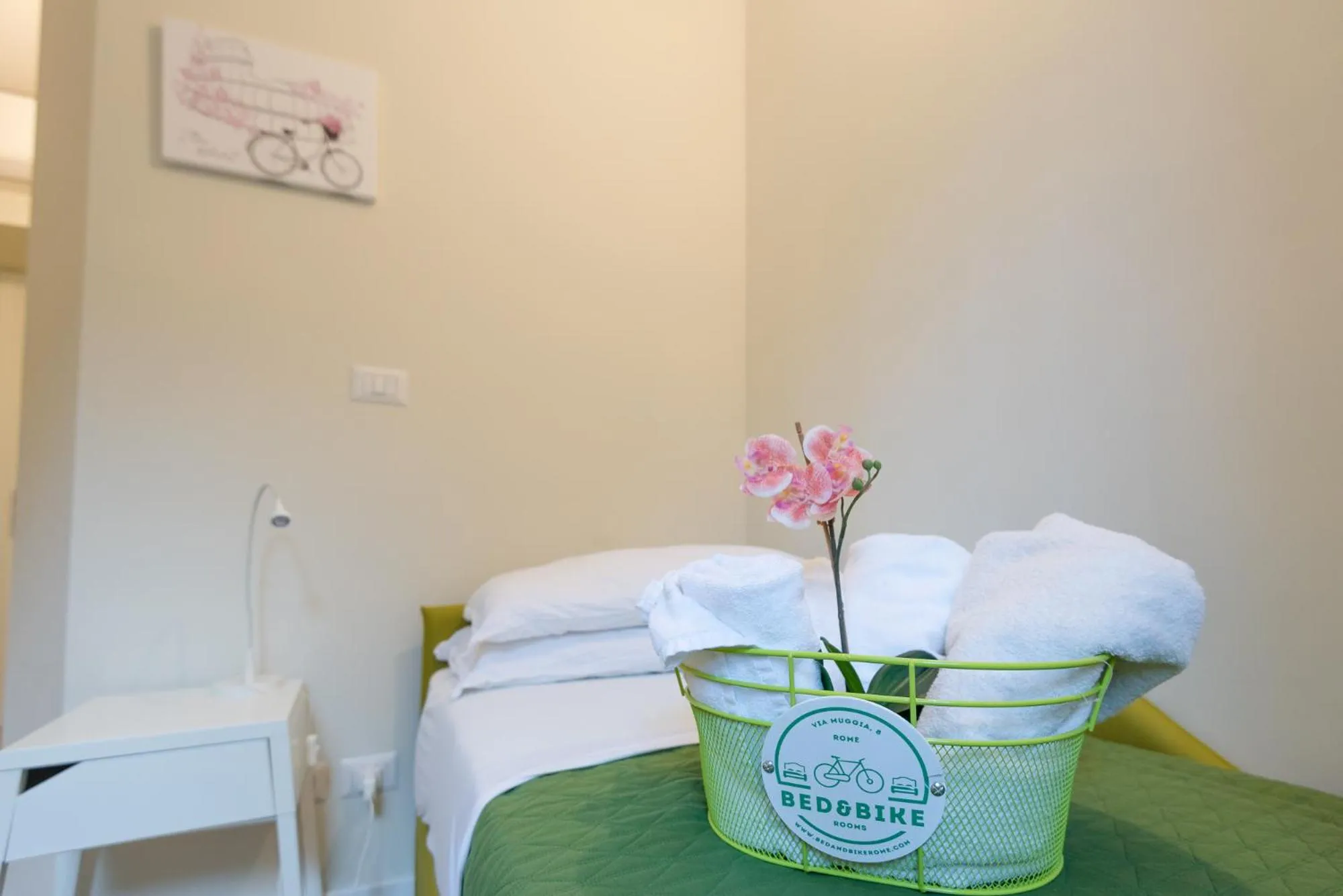 Bed in Bed&BikeRome ROOMS