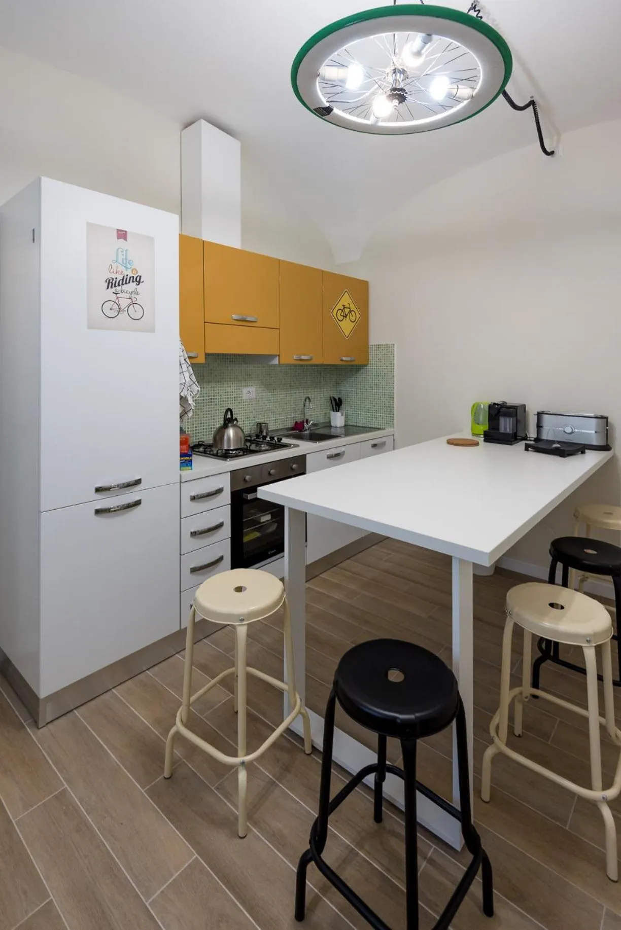 Kitchen or kitchenette in Bed&BikeRome ROOMS