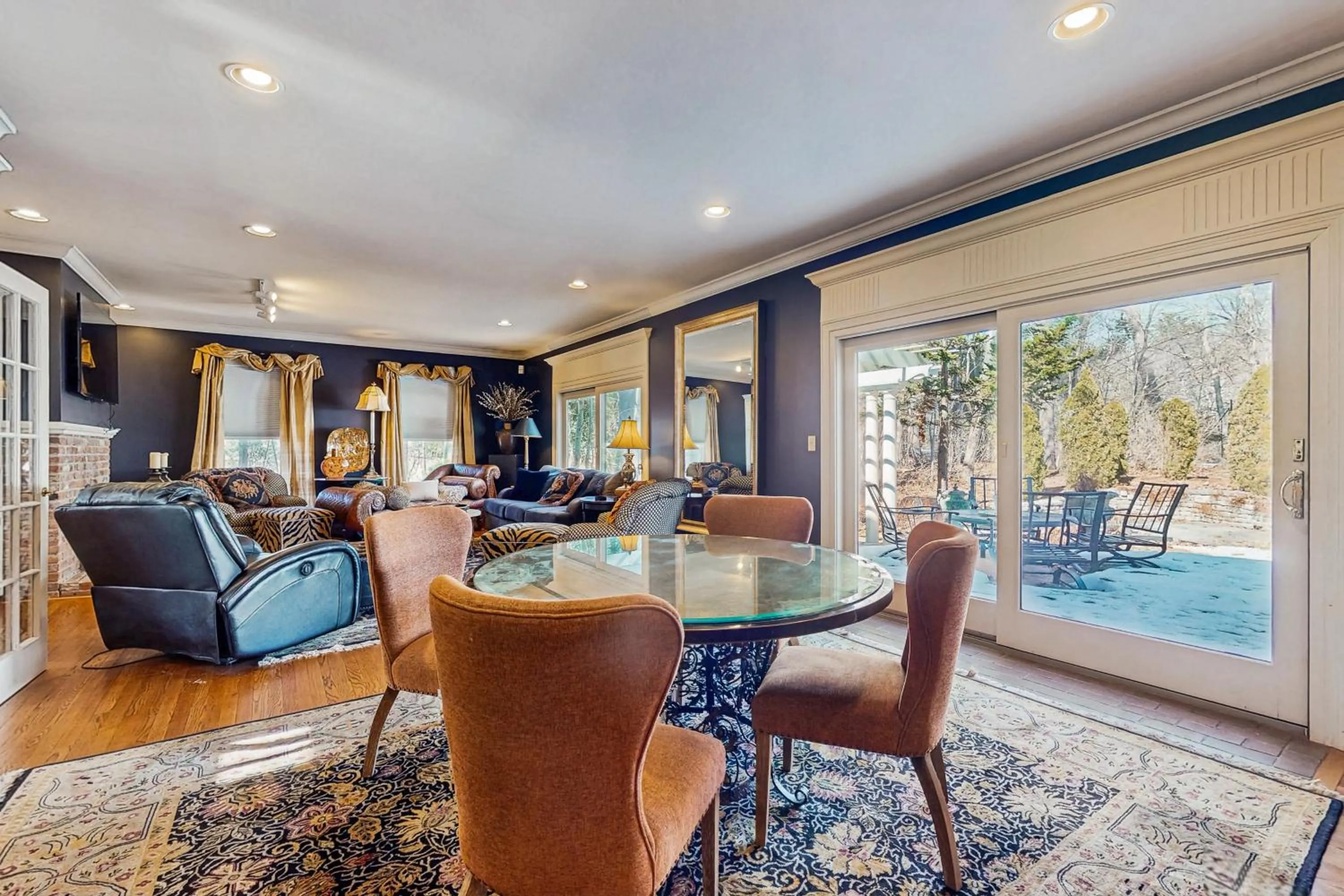 Grandeur On The Green