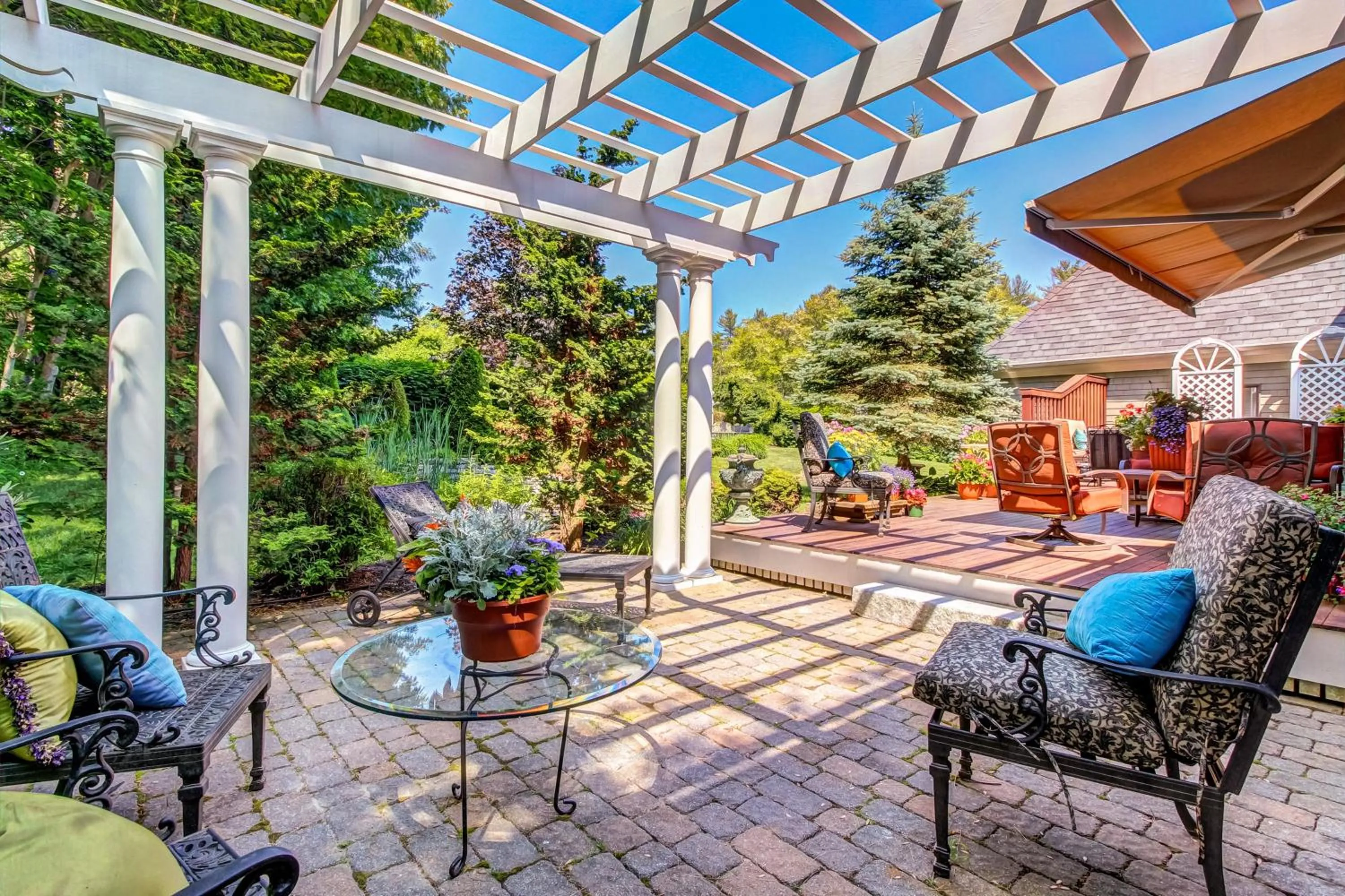 Grandeur On The Green