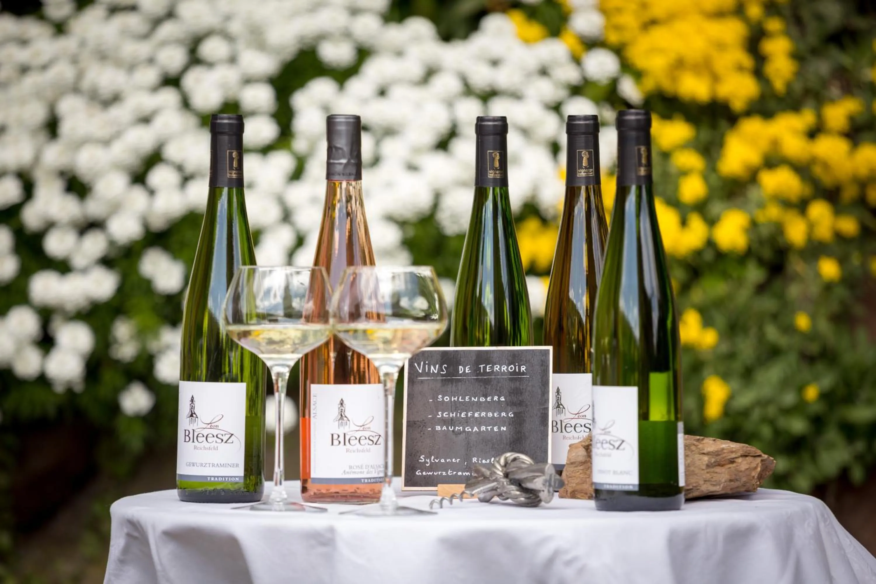 Alcoholic drinks in Chambre du Vigneron - Domaine Léon BLEESZ