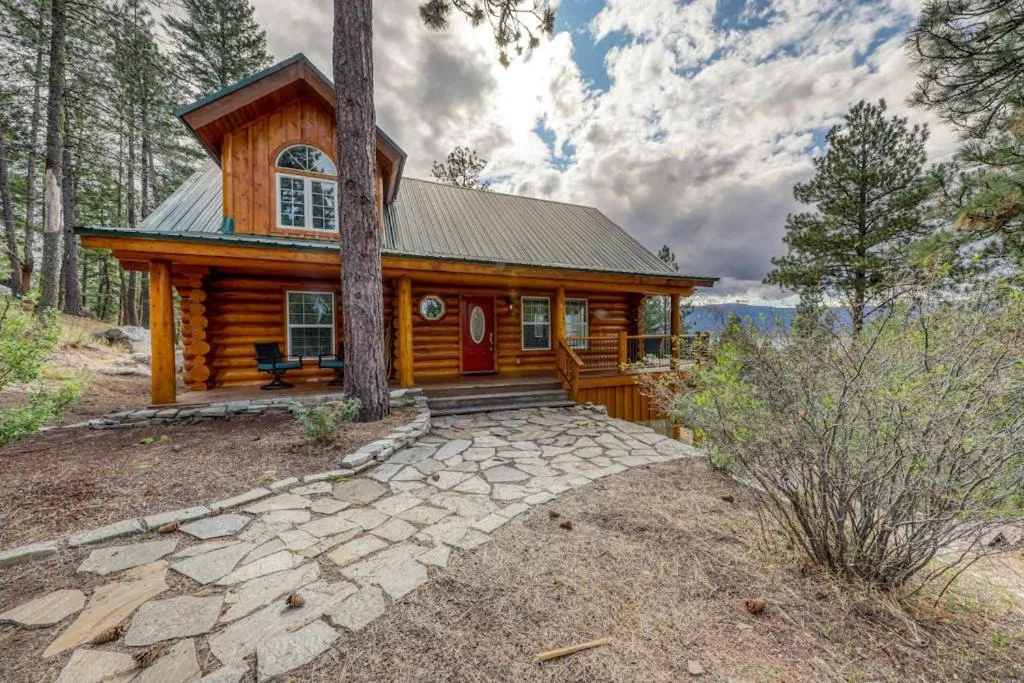 Cascade Lakeview Log Cabin