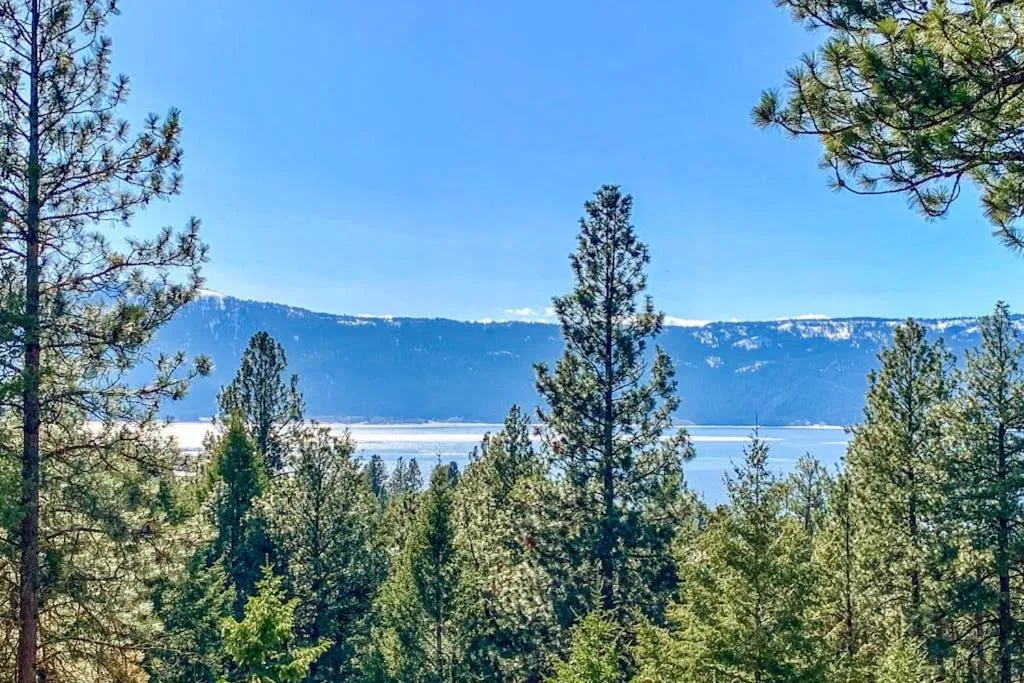 Cascade Lakeview Log Cabin
