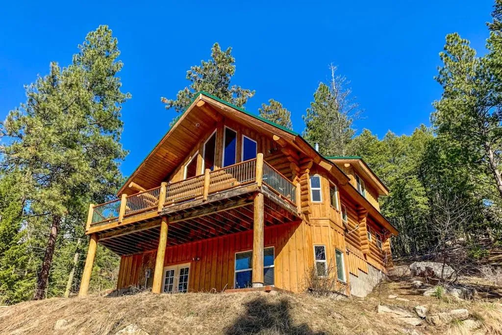 Cascade Lakeview Log Cabin