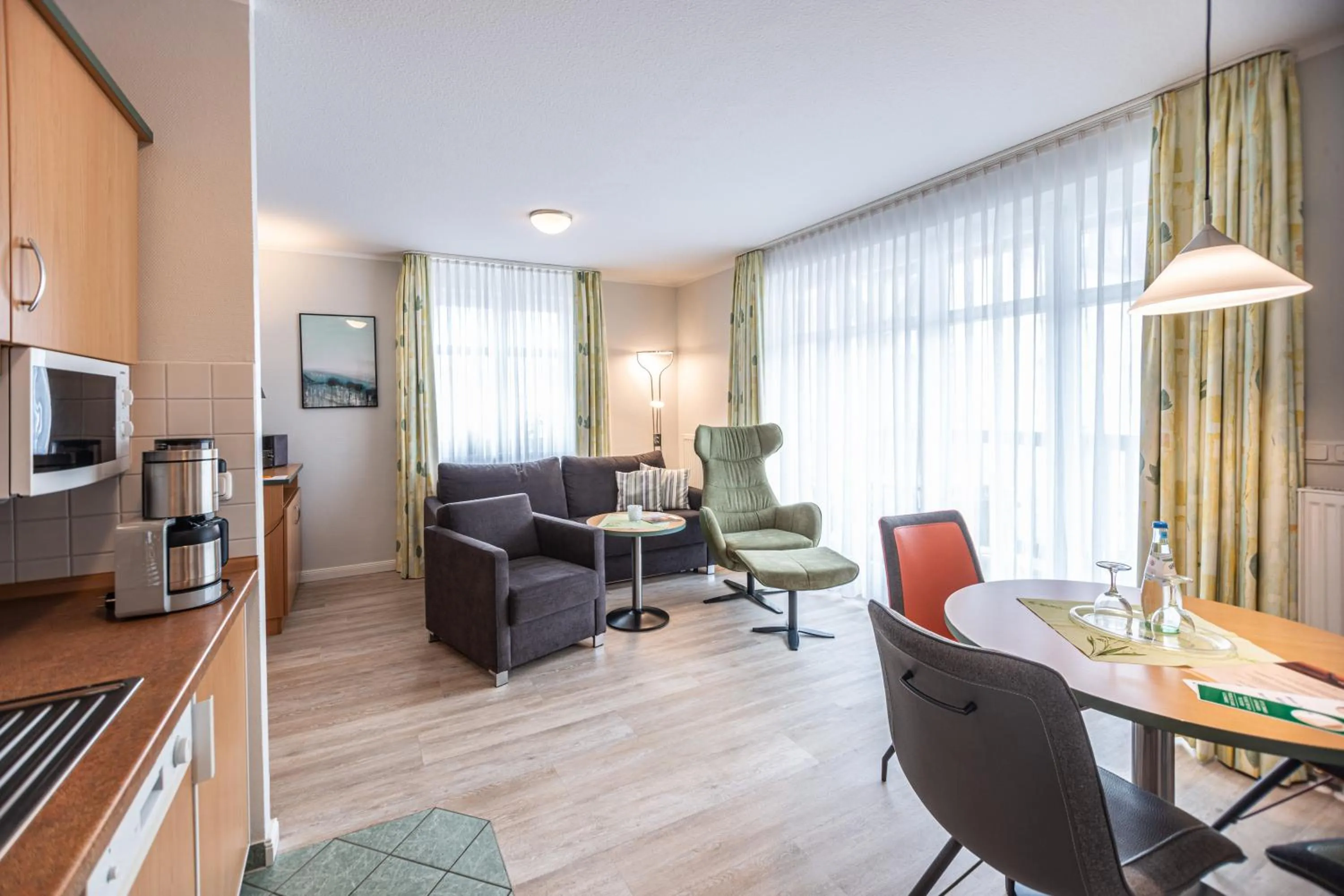 Photo of the whole room in Am Weststrand Apartmenthaus Waldeck