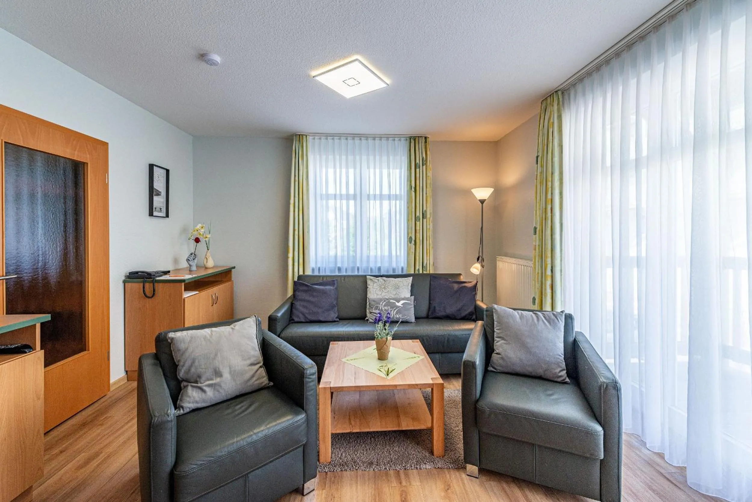 Photo of the whole room in Am Weststrand Apartmenthaus Waldeck