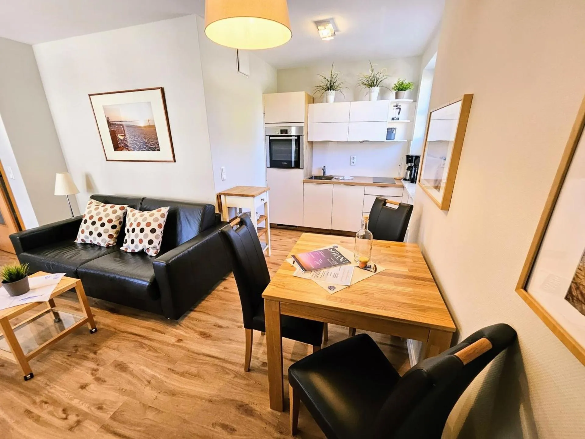 Kitchen or kitchenette in Am Weststrand Apartmenthaus Waldeck