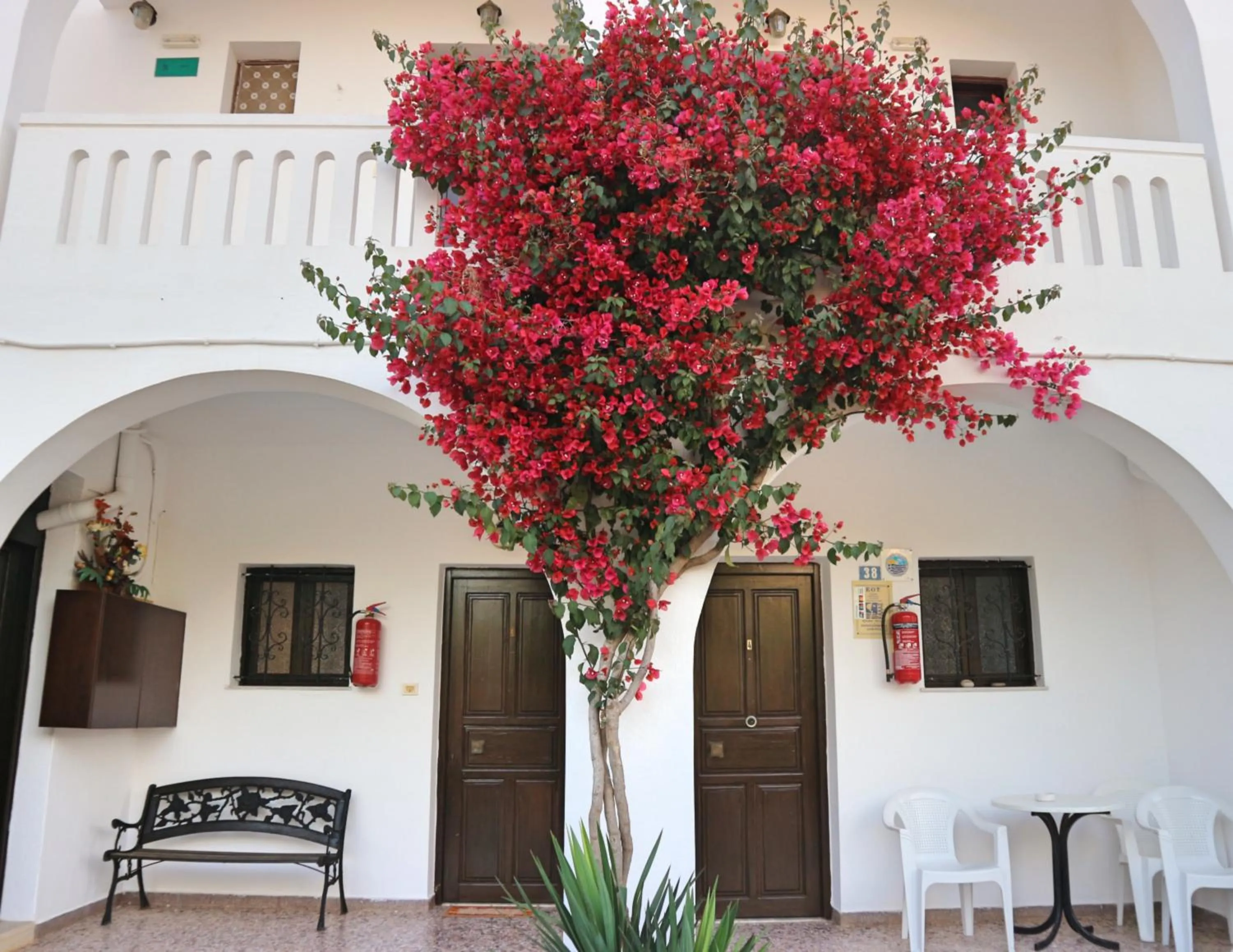 Facade/entrance in Oliaria Apartments