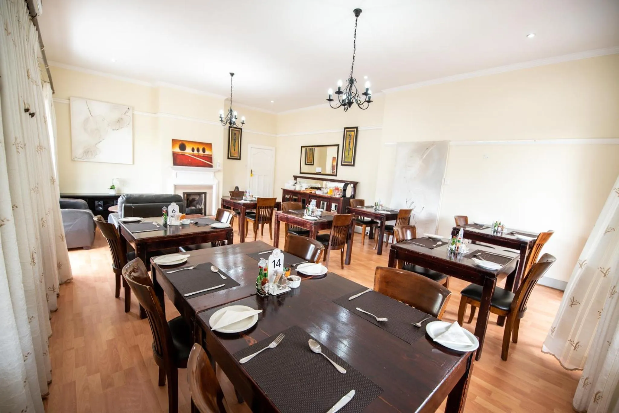 Restaurant/places to eat in New England Guest House by Ilawu