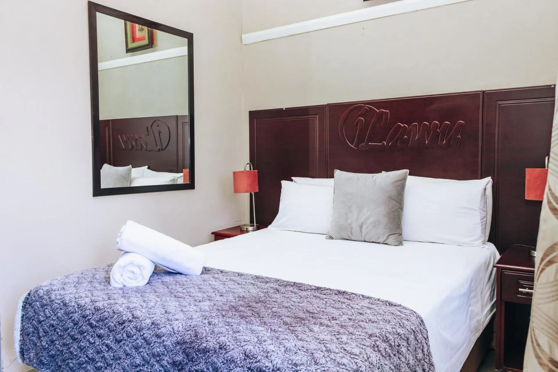 Bed in New England Guest House by Ilawu