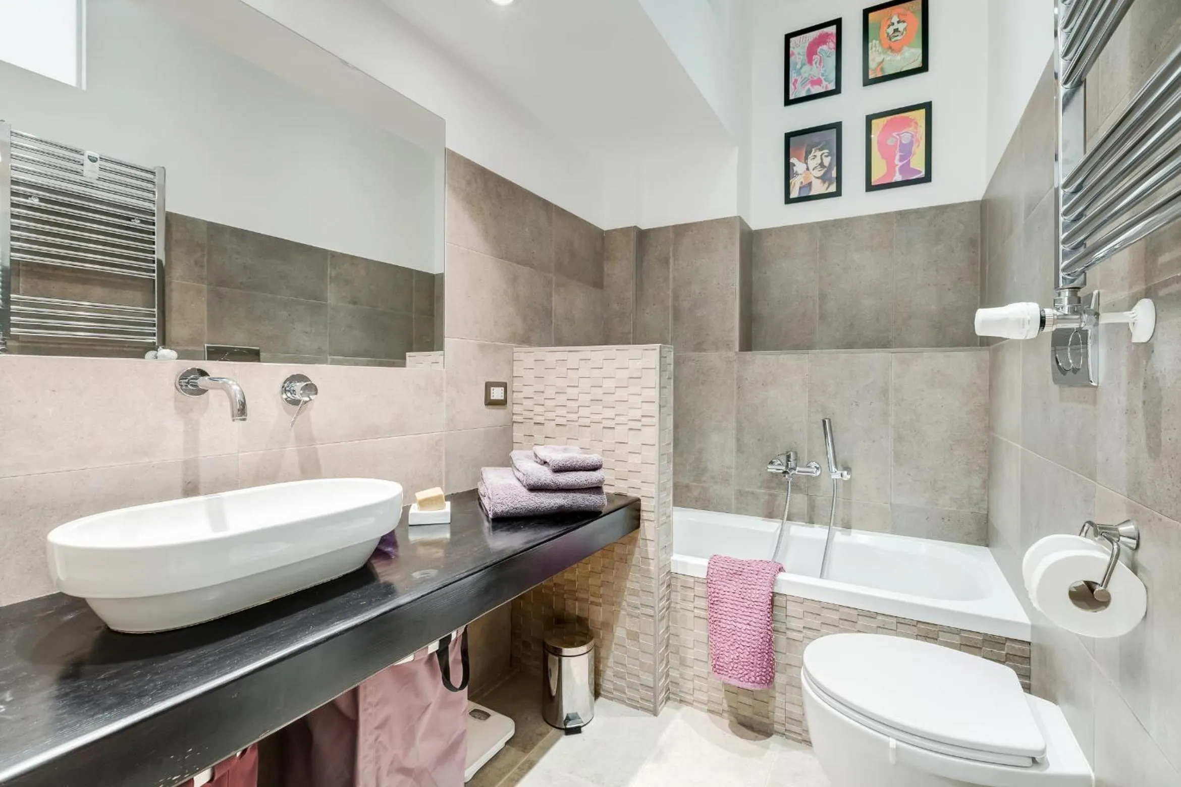 Micol's Place, bright apt 2 rooms, 2 toilets, near metro, 80 mq