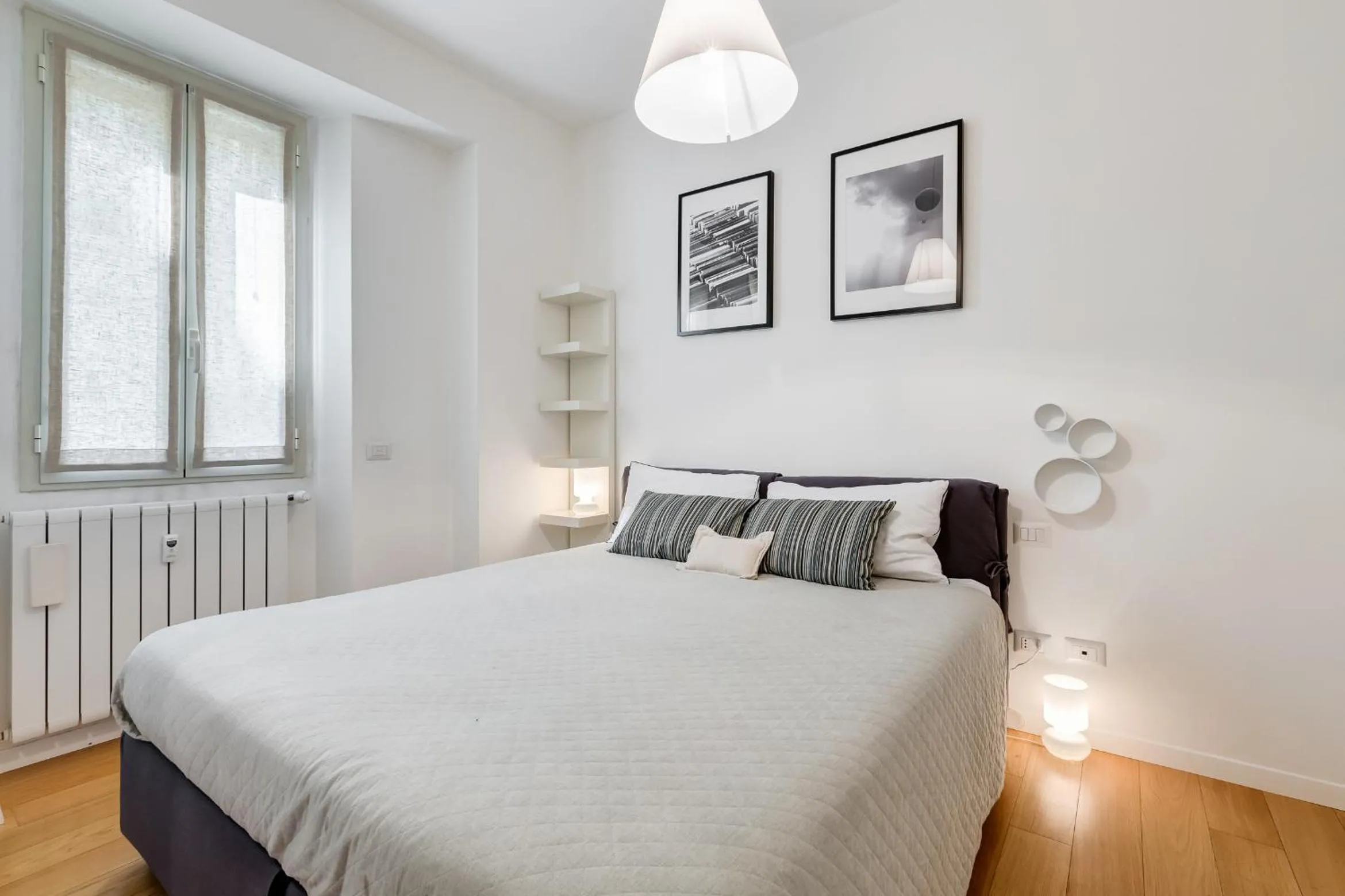 Micol's Place, bright apt 2 rooms, 2 toilets, near metro, 80 mq