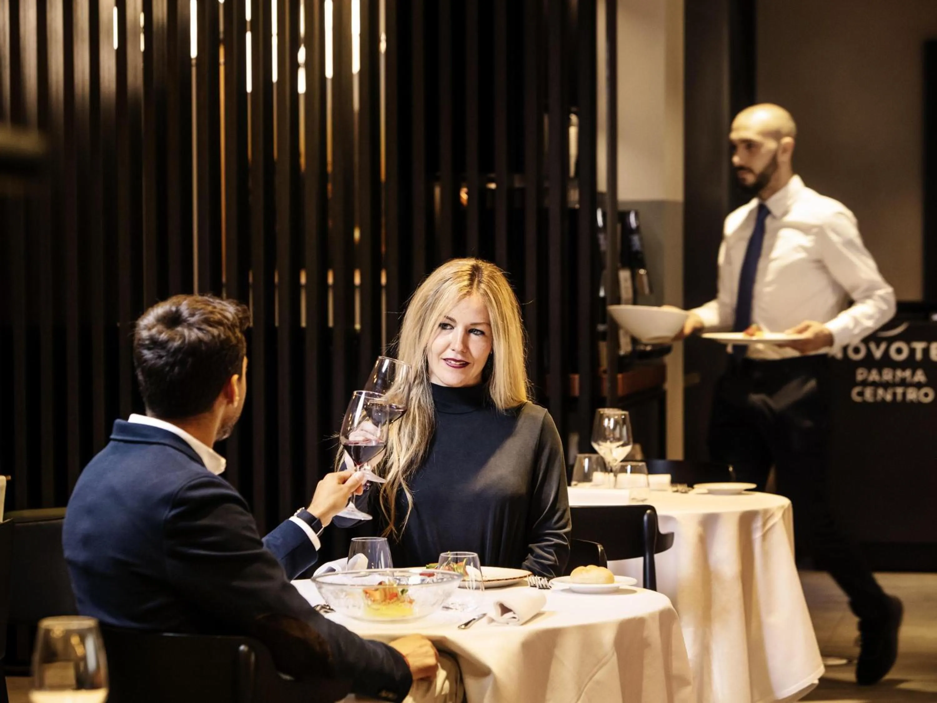 Restaurant/places to eat in Novotel Parma Centro