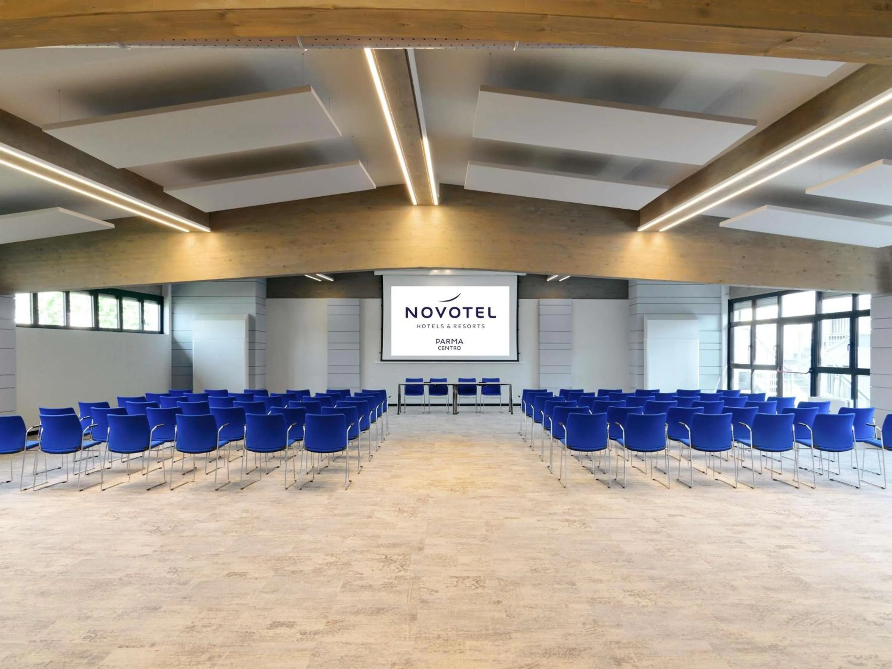 Meeting/conference room in Novotel Parma Centro