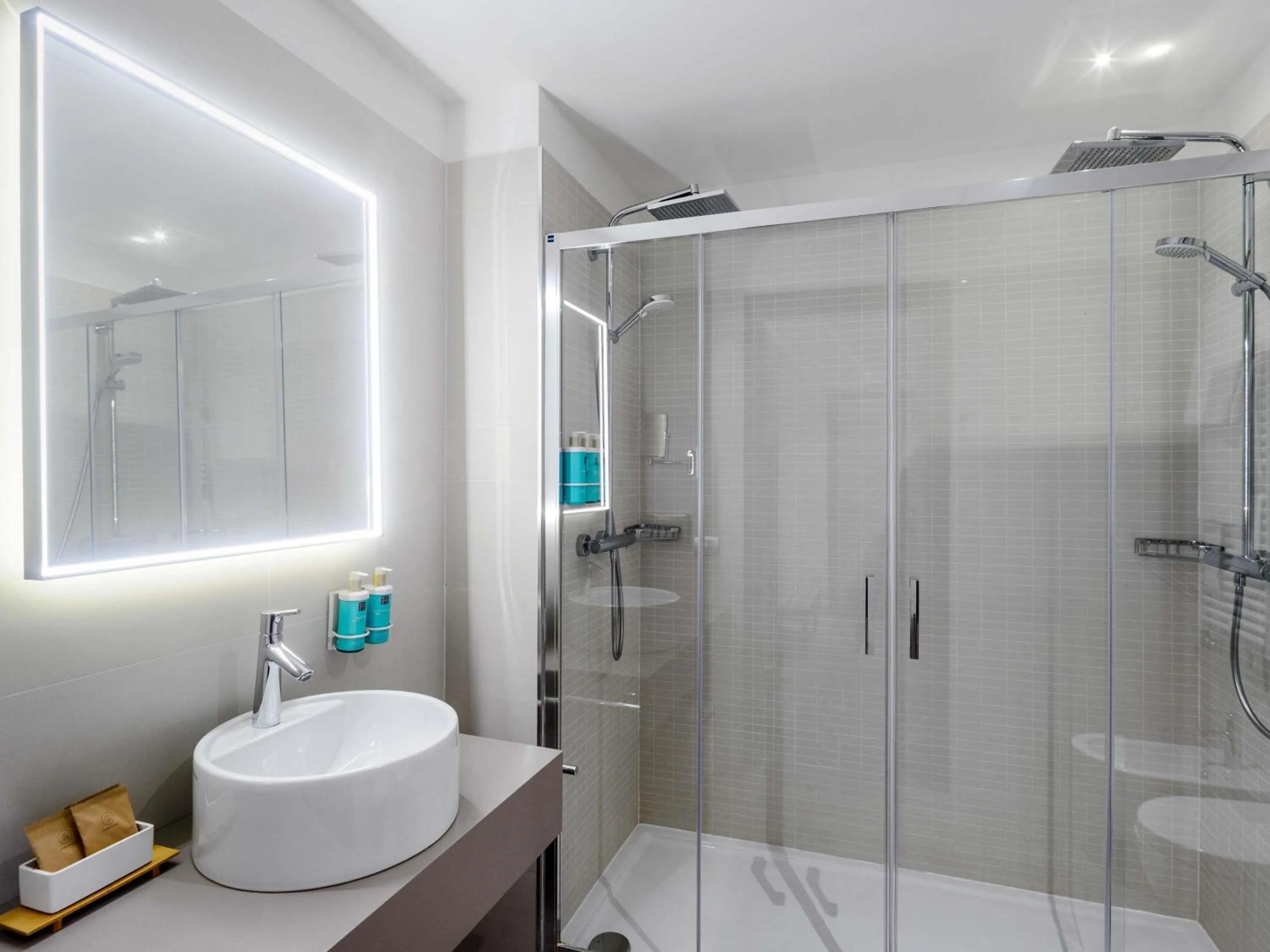 Bedroom in Novotel Parma Centro