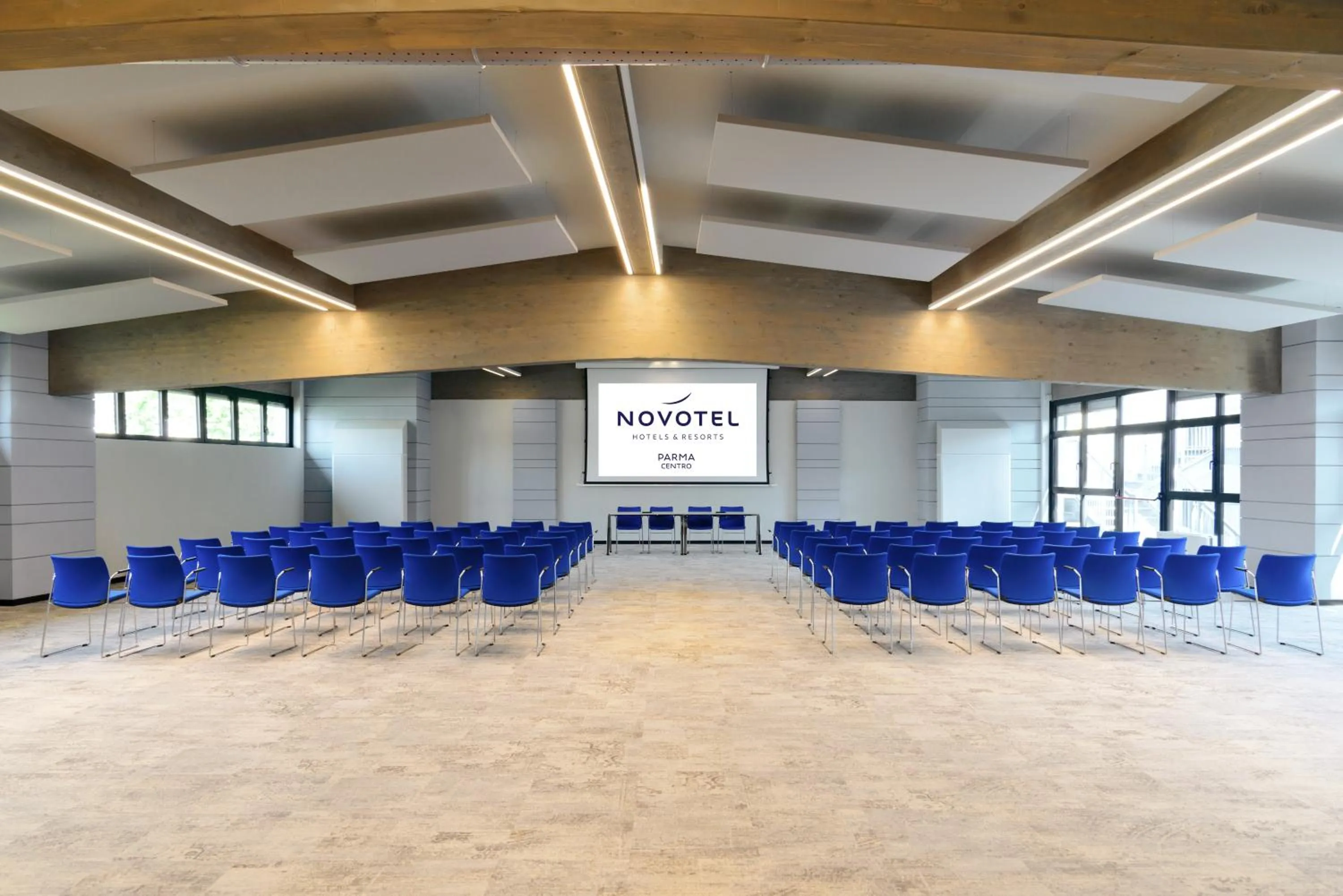 Meeting/conference room in Novotel Parma Centro