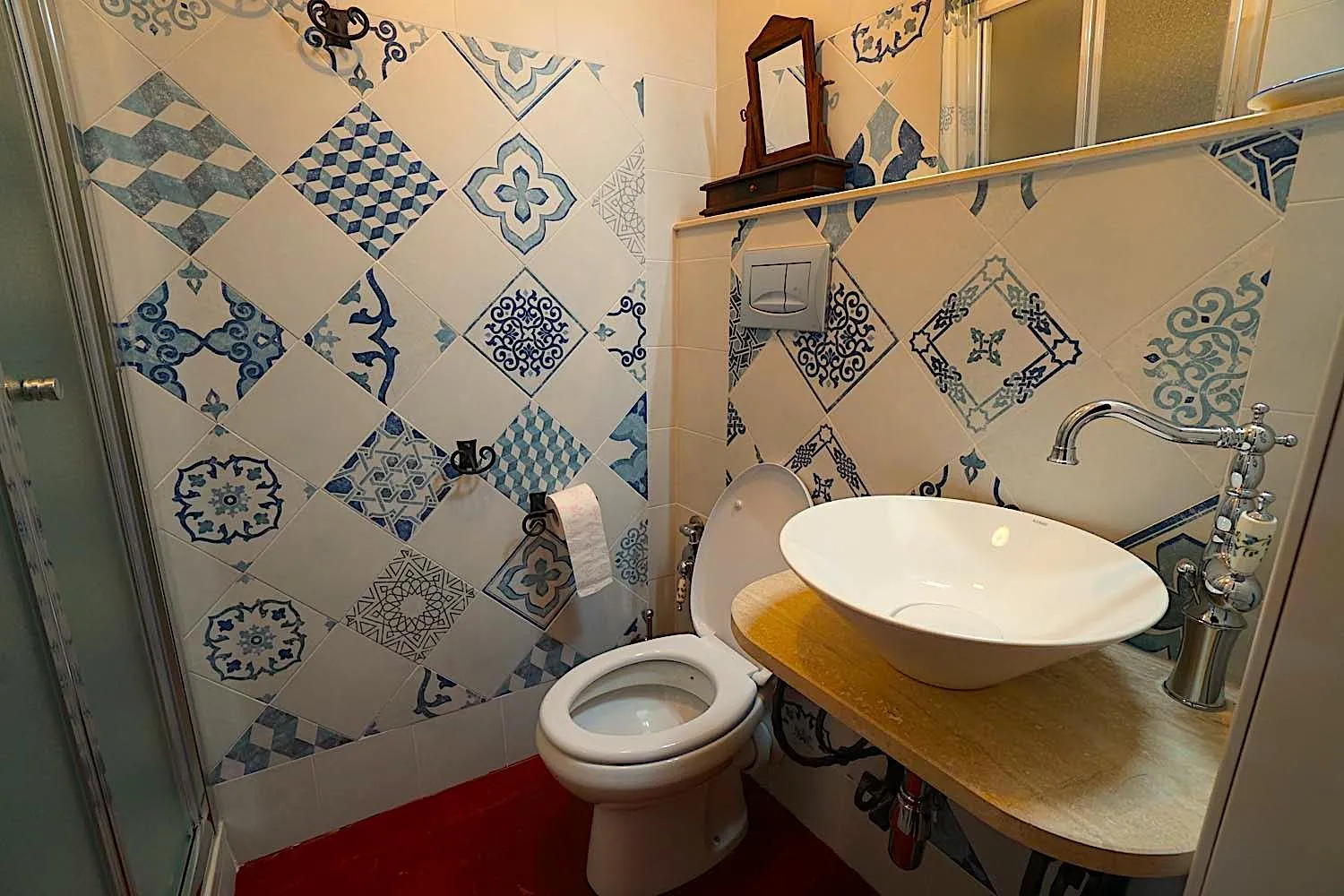Bathroom in Locanda Etrusca