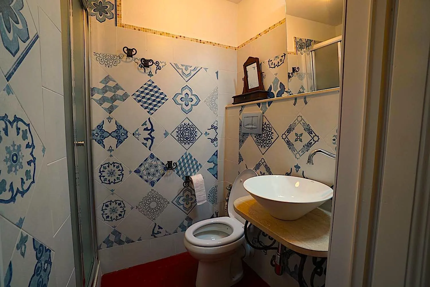 Bathroom in Locanda Etrusca