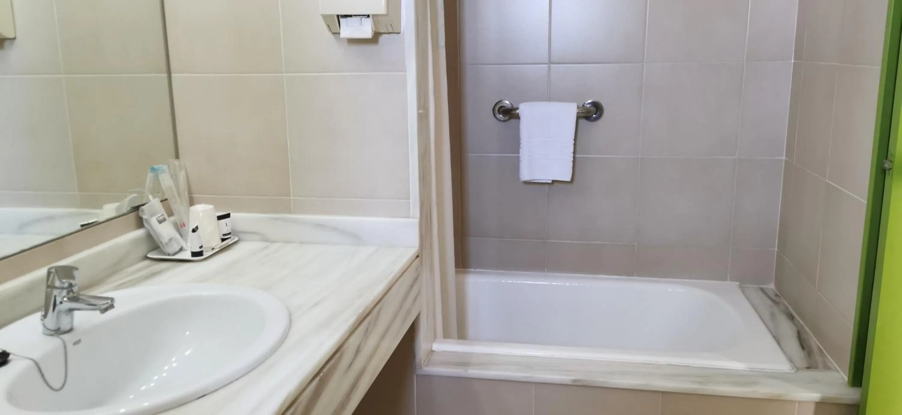 Bathroom in Hotel Puntazo II