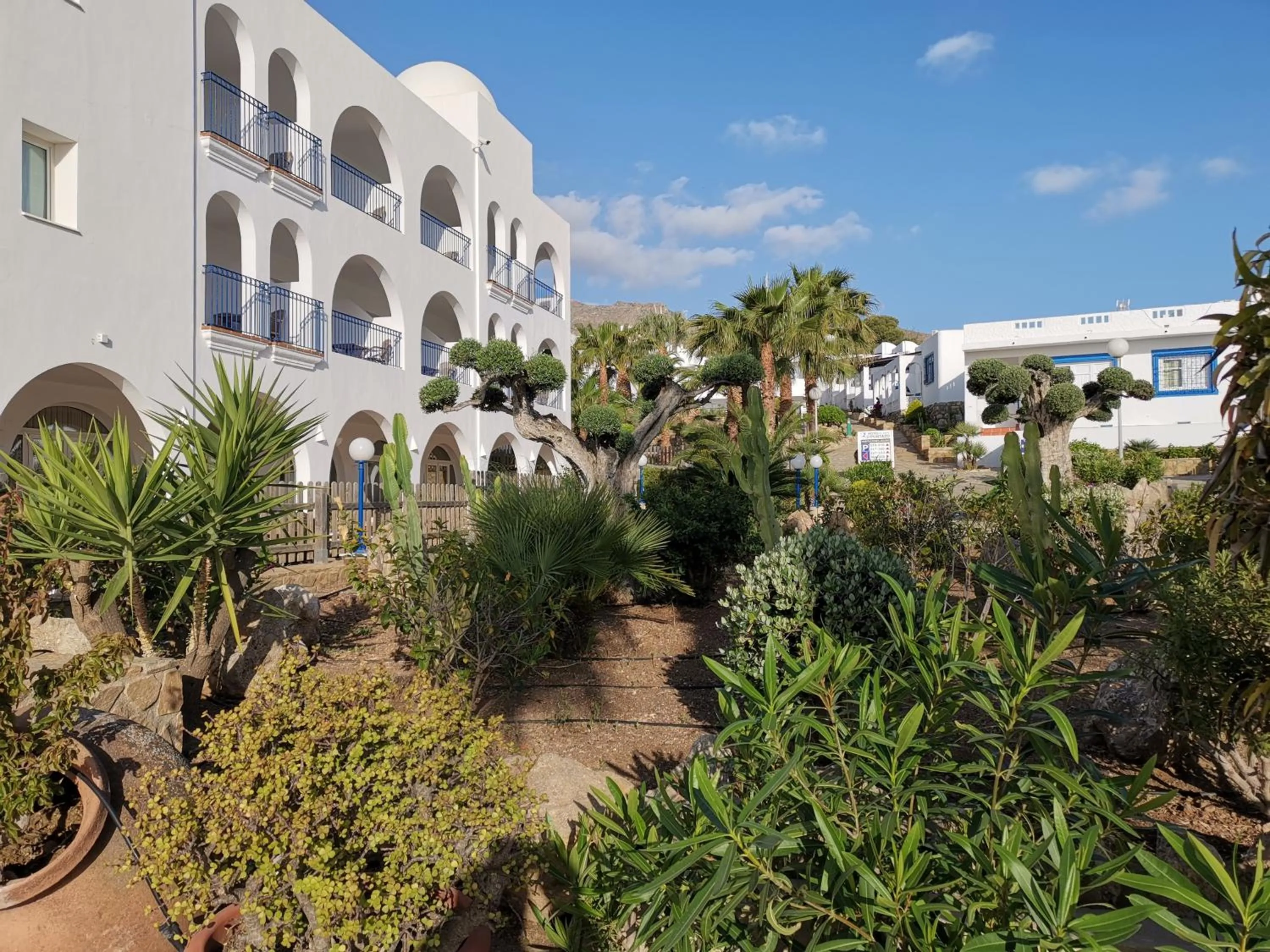 Property building in Hotel Puntazo II