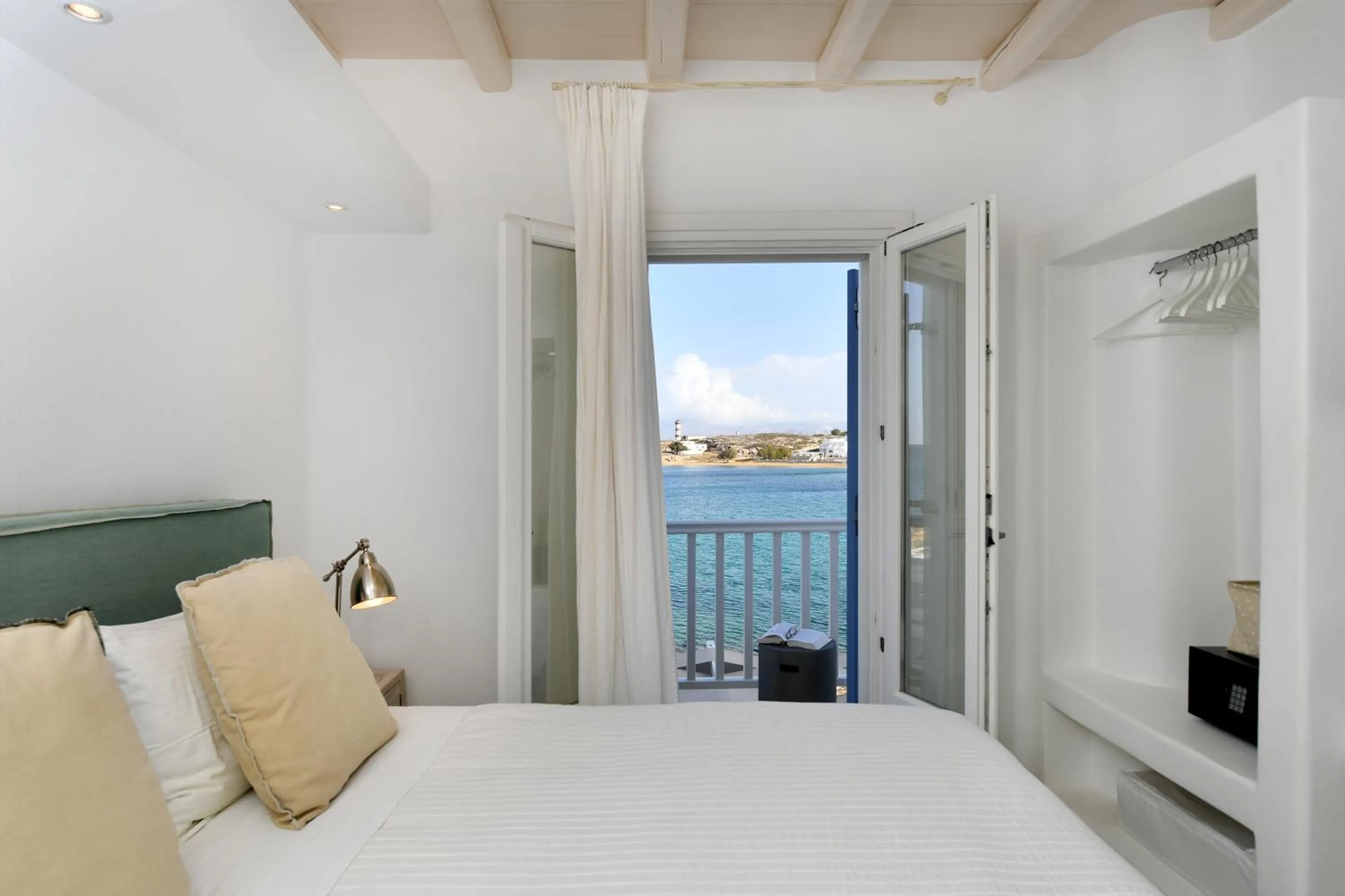 Balcony/Terrace, Bed in Kalypso Villas