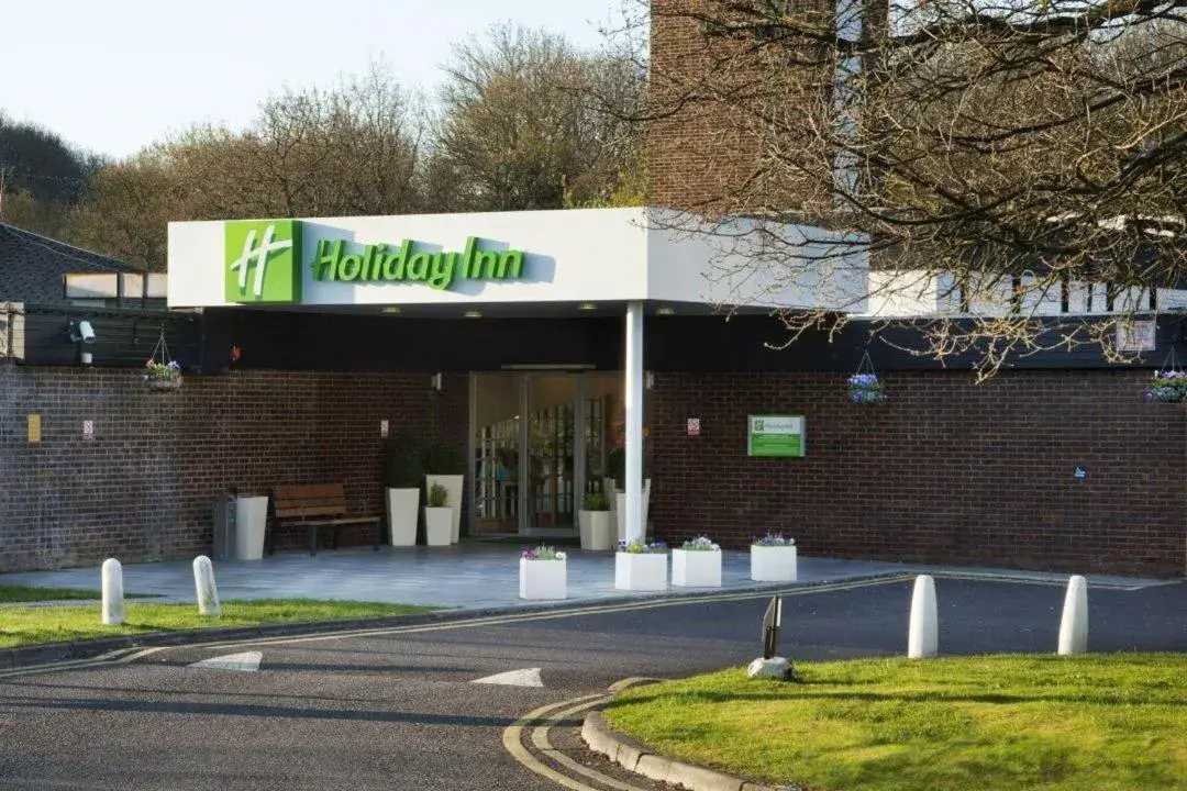 Property building in Holiday Inn Newport by IHG Property building in Holiday Inn Newport by IHG