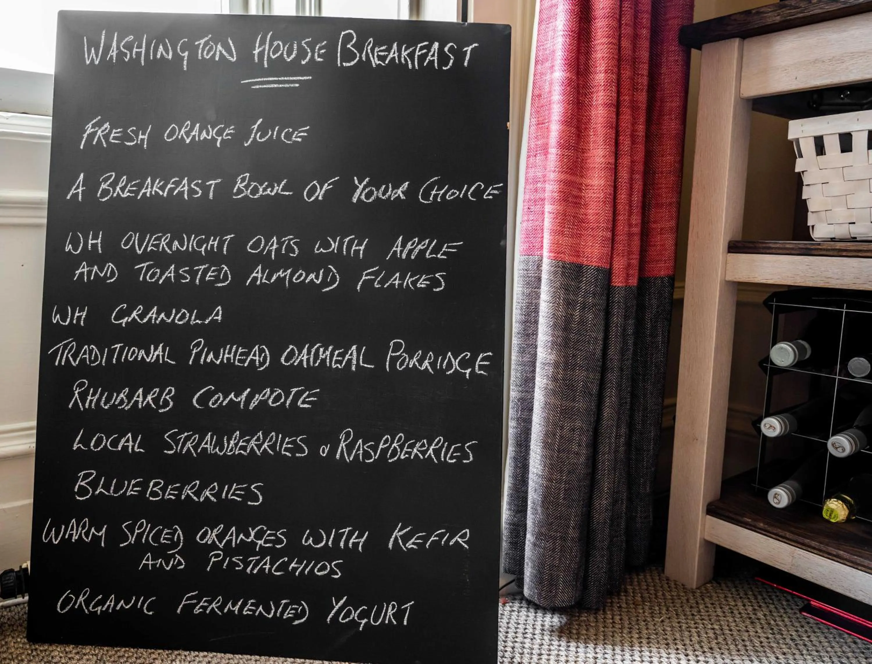 Breakfast in Washington House